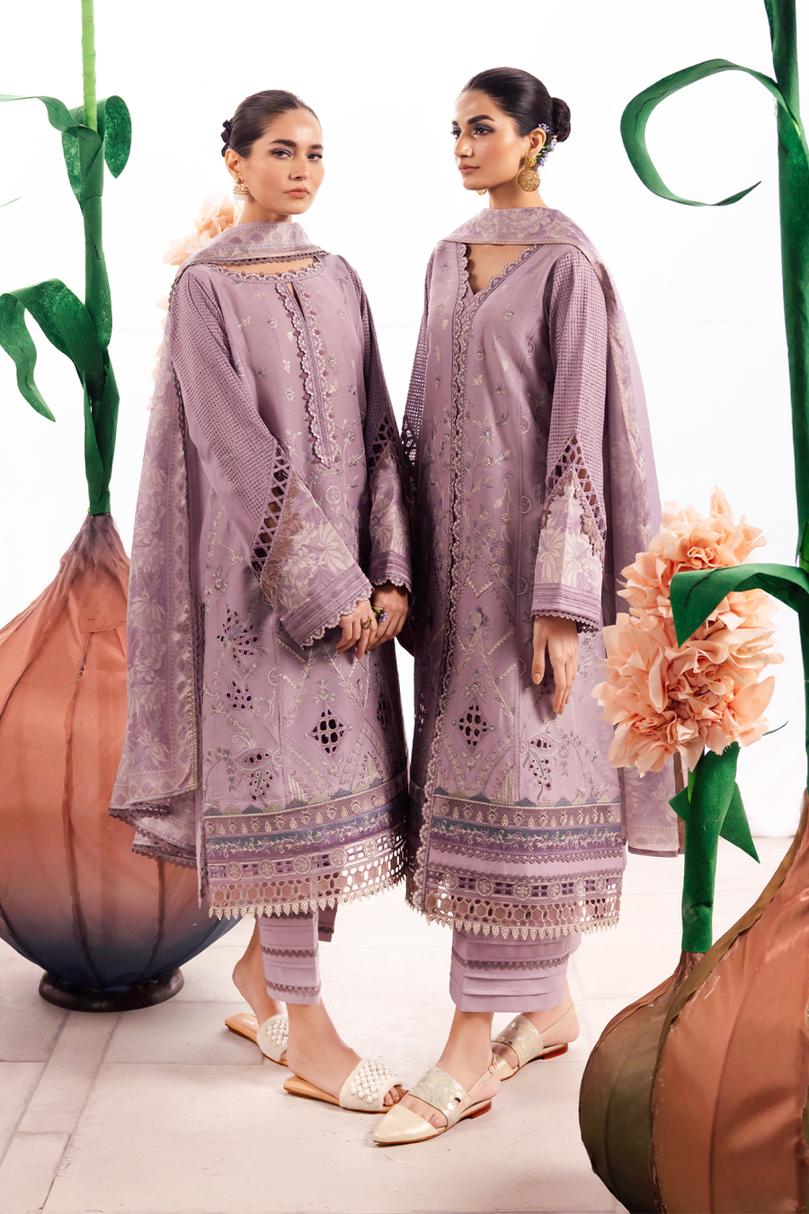 Iznik | Dahlia Embroidered Lawn | DL-04 - by - Libasekhas UK - Registered Vendor of : Iznik - 100% Original Designer Dresss