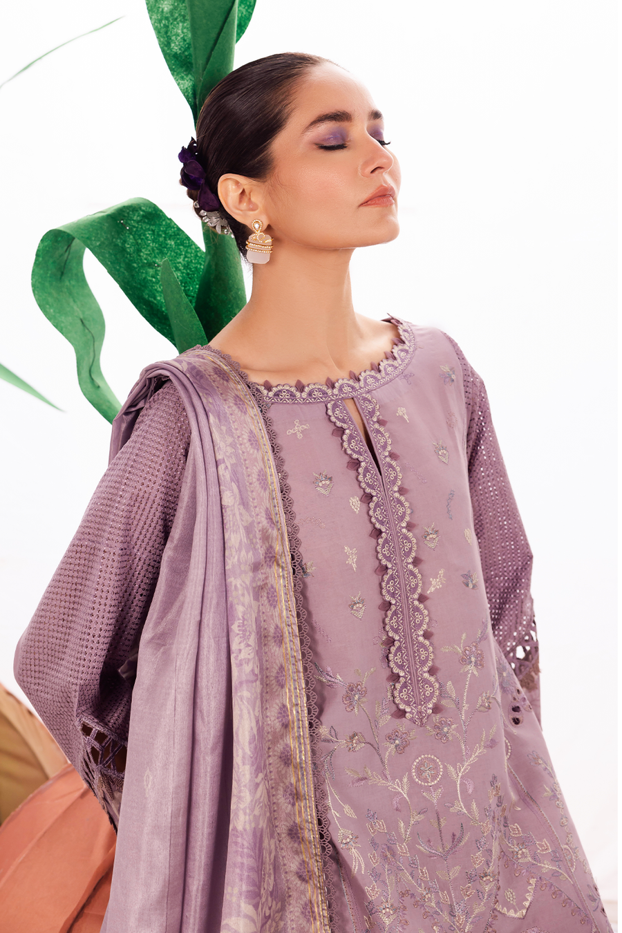 Iznik | Dahlia Embroidered Lawn | DL-04 - by - Libasekhas UK - Registered Vendor of : Iznik - 100% Original Designer Dresss