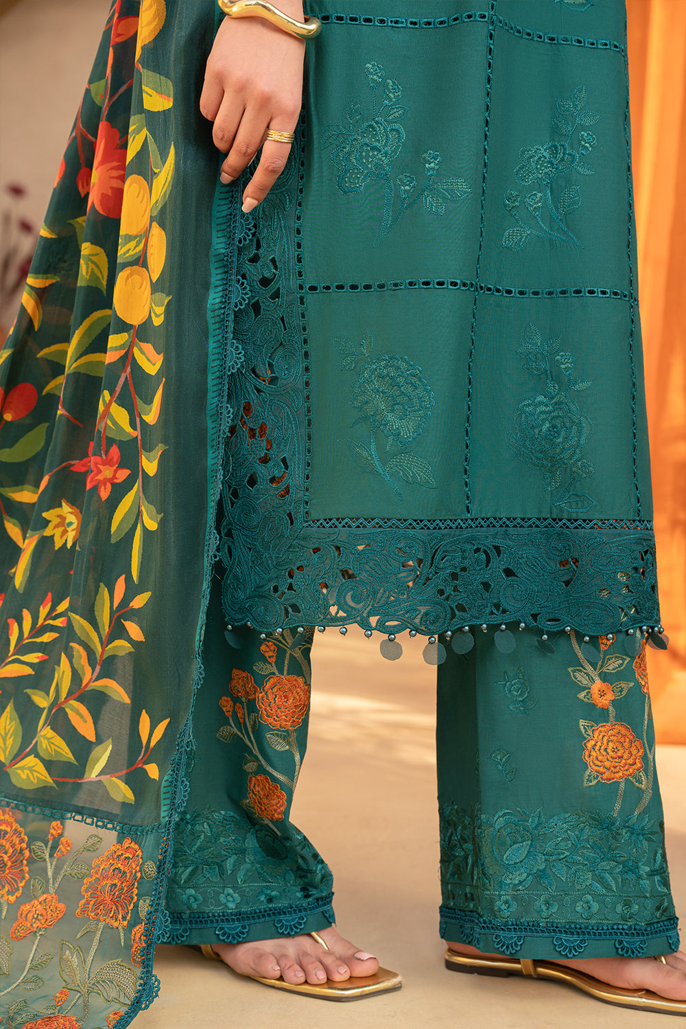 Saira Rizwan | Luxury Lawn 25 | LIRA-SRL25-10 - by - Libasekhas UK - Registered Vendor of : Saira Rizwan - 100% Original Designer Dresss