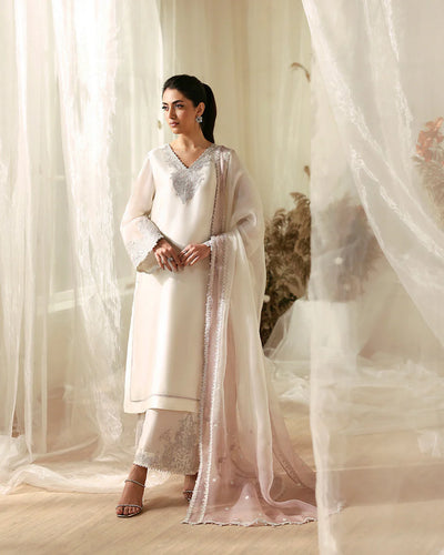 Freya Luxury Pret