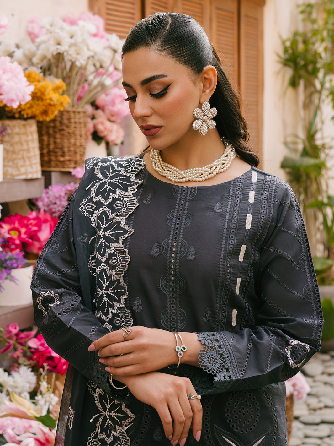 Mahnur | Mahrukh Eid Edit 24 | LEVANA - by - Libasekhas UK - Registered Vendor of : Mahnur - 100% Original Designer Dresss