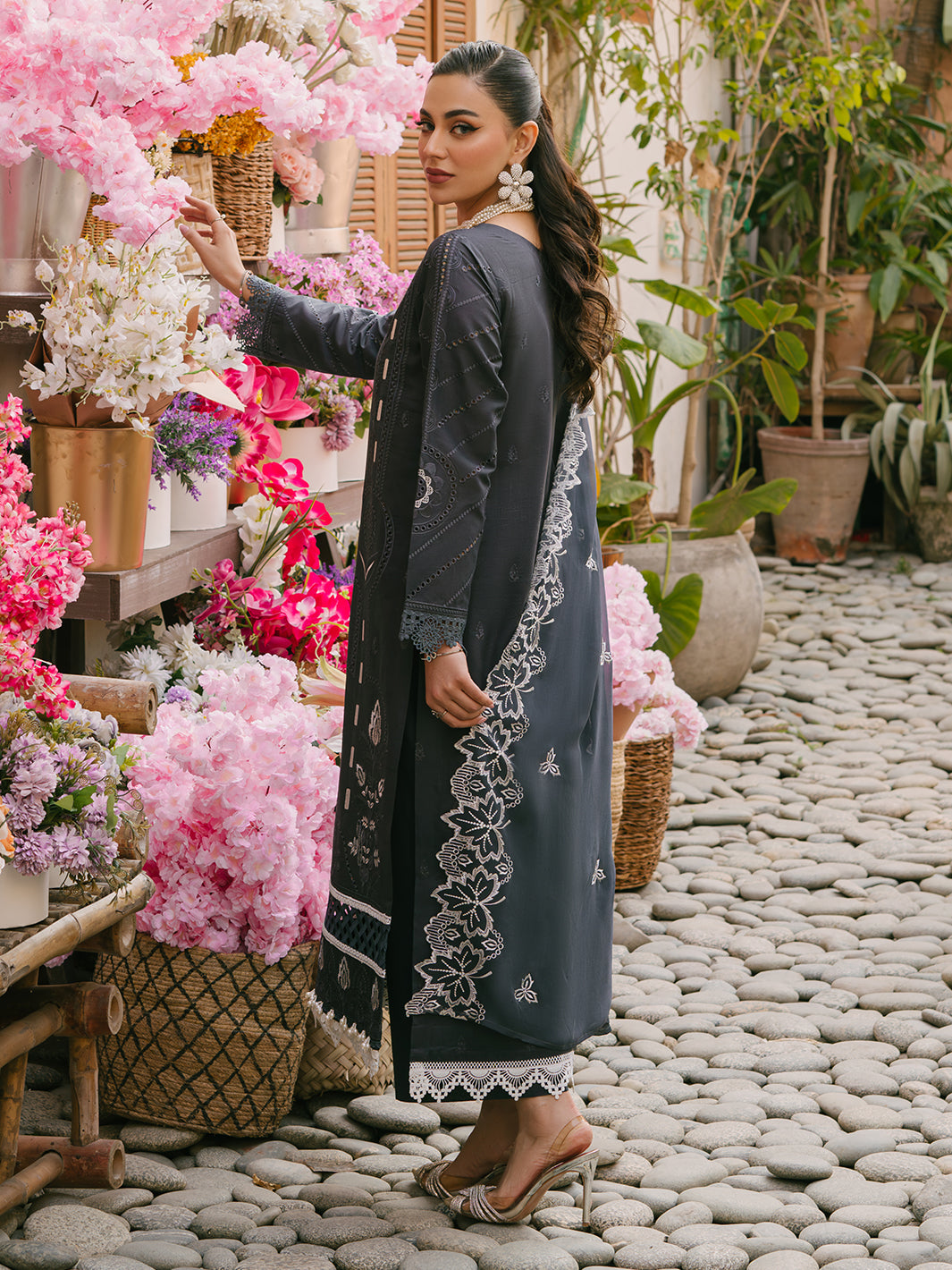 Mahnur | Mahrukh Eid Edit 24 | LEVANA - by - Libasekhas UK - Registered Vendor of : Mahnur - 100% Original Designer Dresss