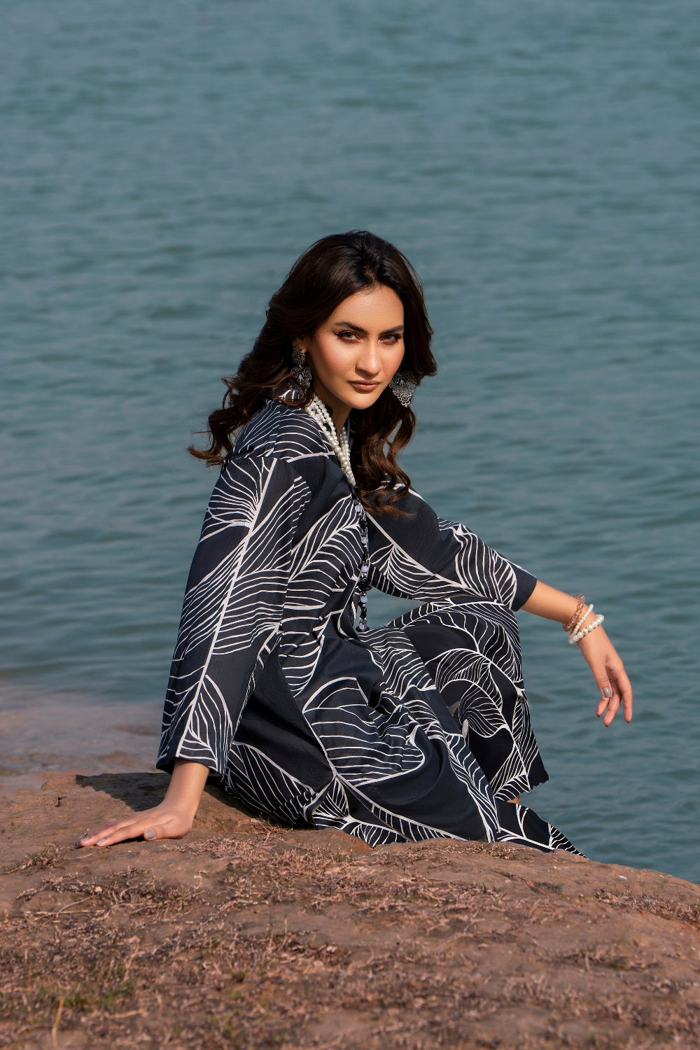 Ittehad | Embroidered Lawn | I-33 - by - Libasekhas UK - Registered Vendor of : Ittehad - 100% Original Designer Dresss