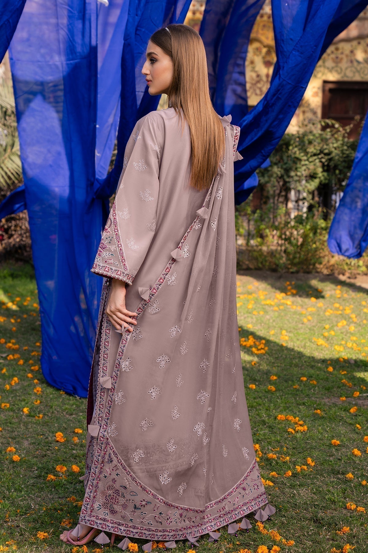 Alizeh | Rawayat Luxury Lawn 24 | Meraat - by - Libasekhas UK - Registered Vendor of : Alizeh - 100% Original Designer Dresss
