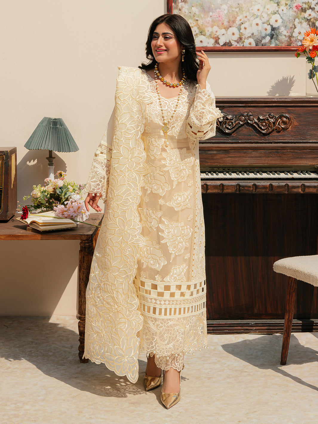 Mahnur | Allenura Luxury Lawn 24 | LUMINARY - by - Libasekhas UK - Registered Vendor of : Mahnur - 100% Original Designer Dresss