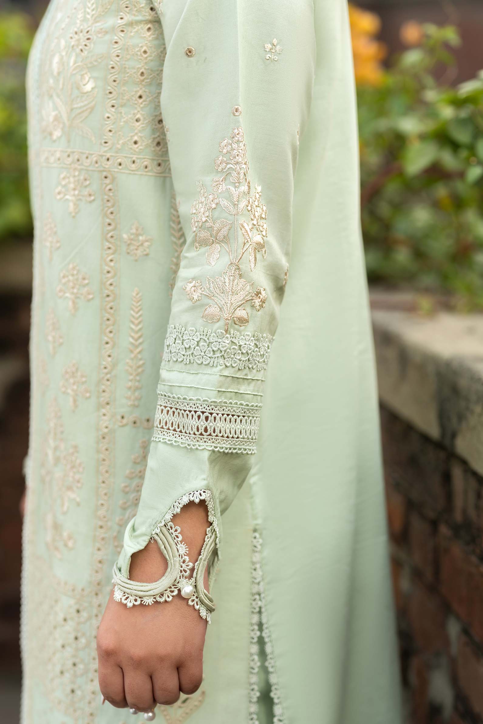 Maryam Hussain | Luxury Lawn 25 | Gulbeen - by - Libasekhas UK - Registered Vendor of : Maryam Hussain - 100% Original Designer Dresss