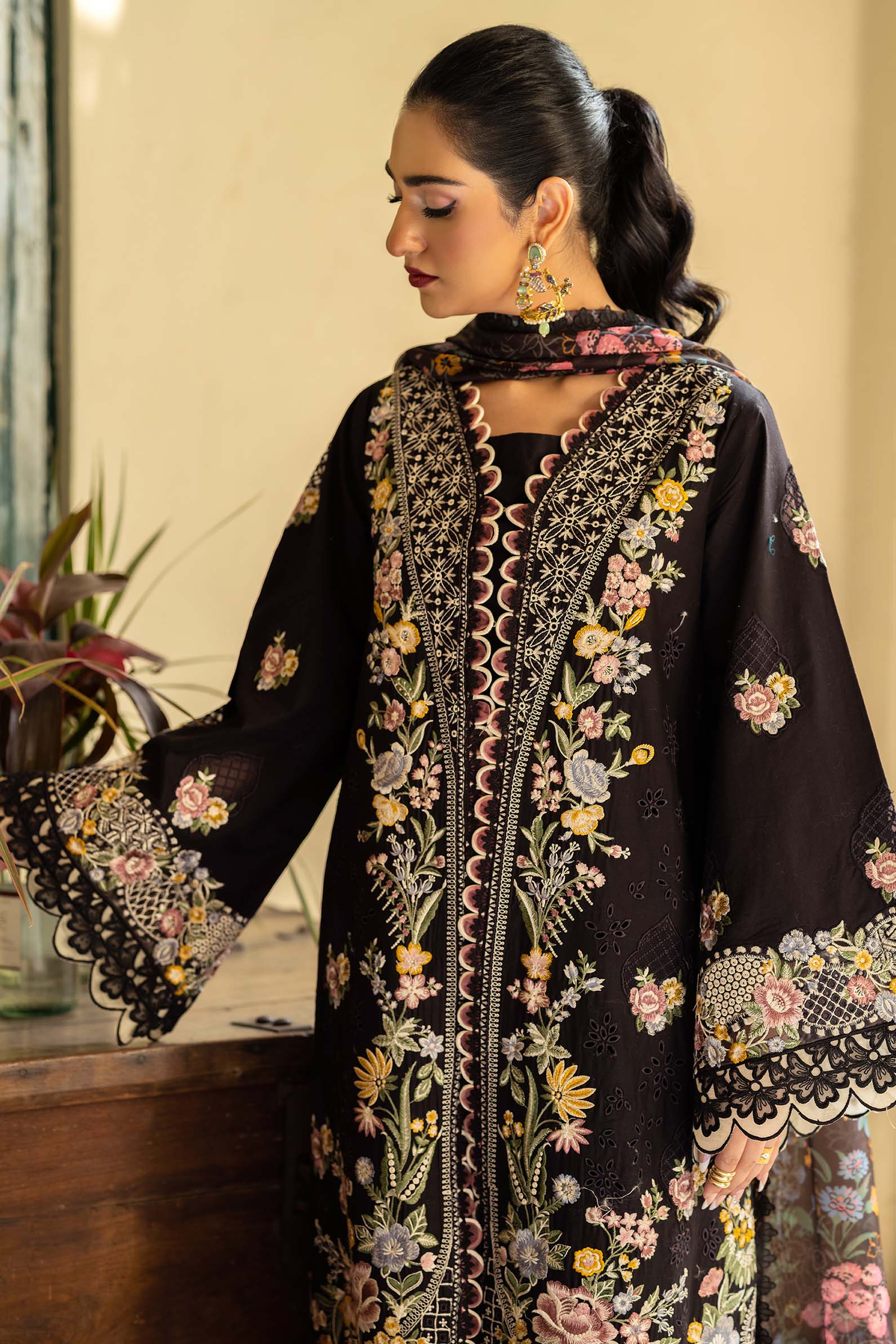 Maryam Hussain | Luxury Lawn 25 | Koyal - by - Libasekhas UK - Registered Vendor of : Maryam Hussain - 100% Original Designer Dresss