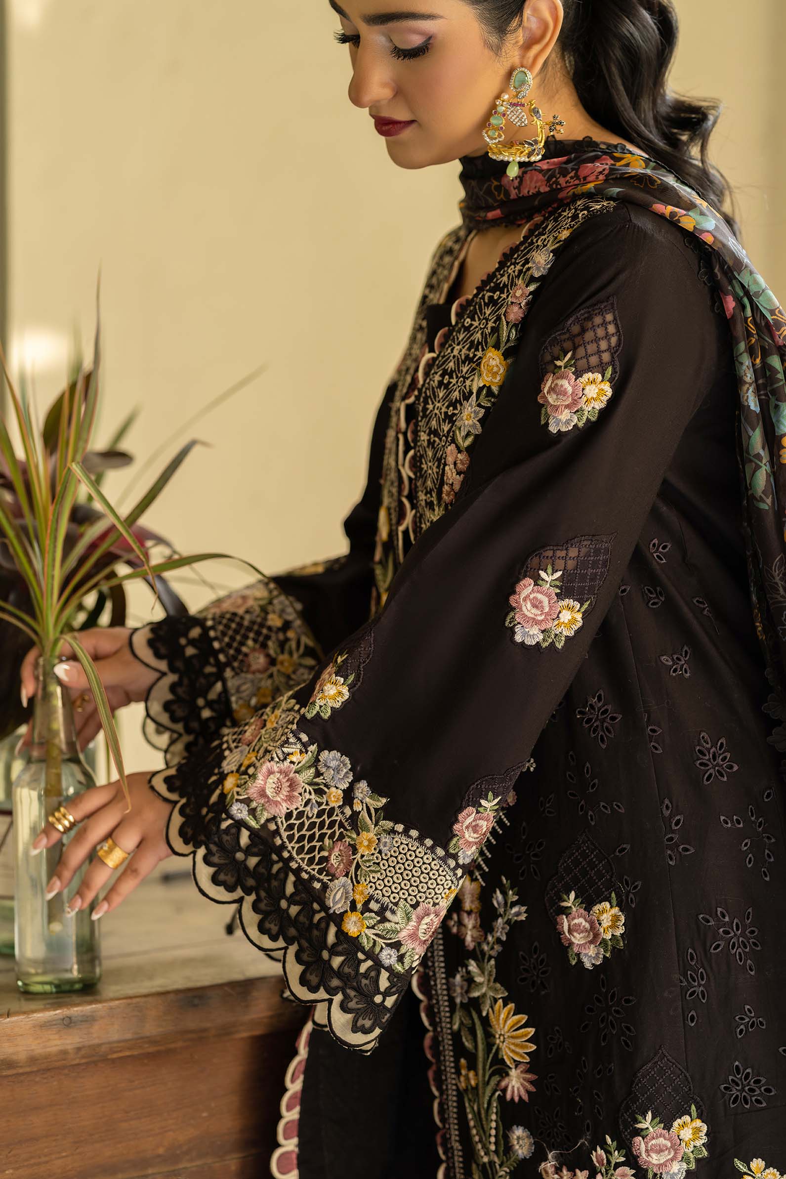 Maryam Hussain | Luxury Lawn 25 | Koyal - by - Libasekhas UK - Registered Vendor of : Maryam Hussain - 100% Original Designer Dresss