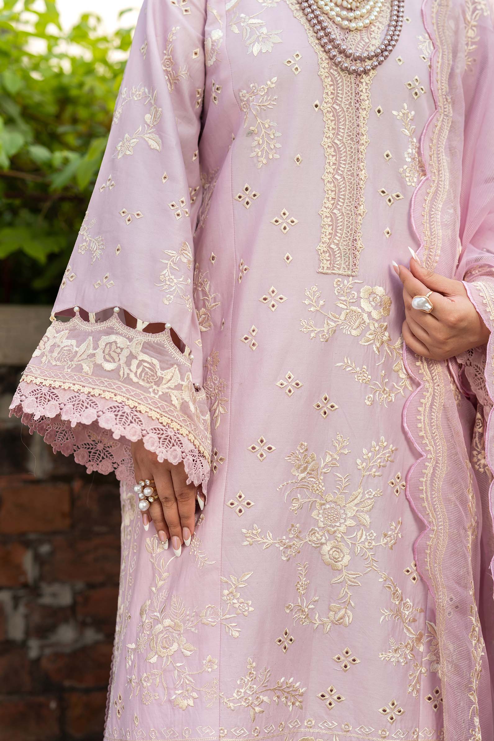 Maryam Hussain | Luxury Lawn 25 | Samar - by - Libasekhas UK - Registered Vendor of : Maryam Hussain - 100% Original Designer Dresss