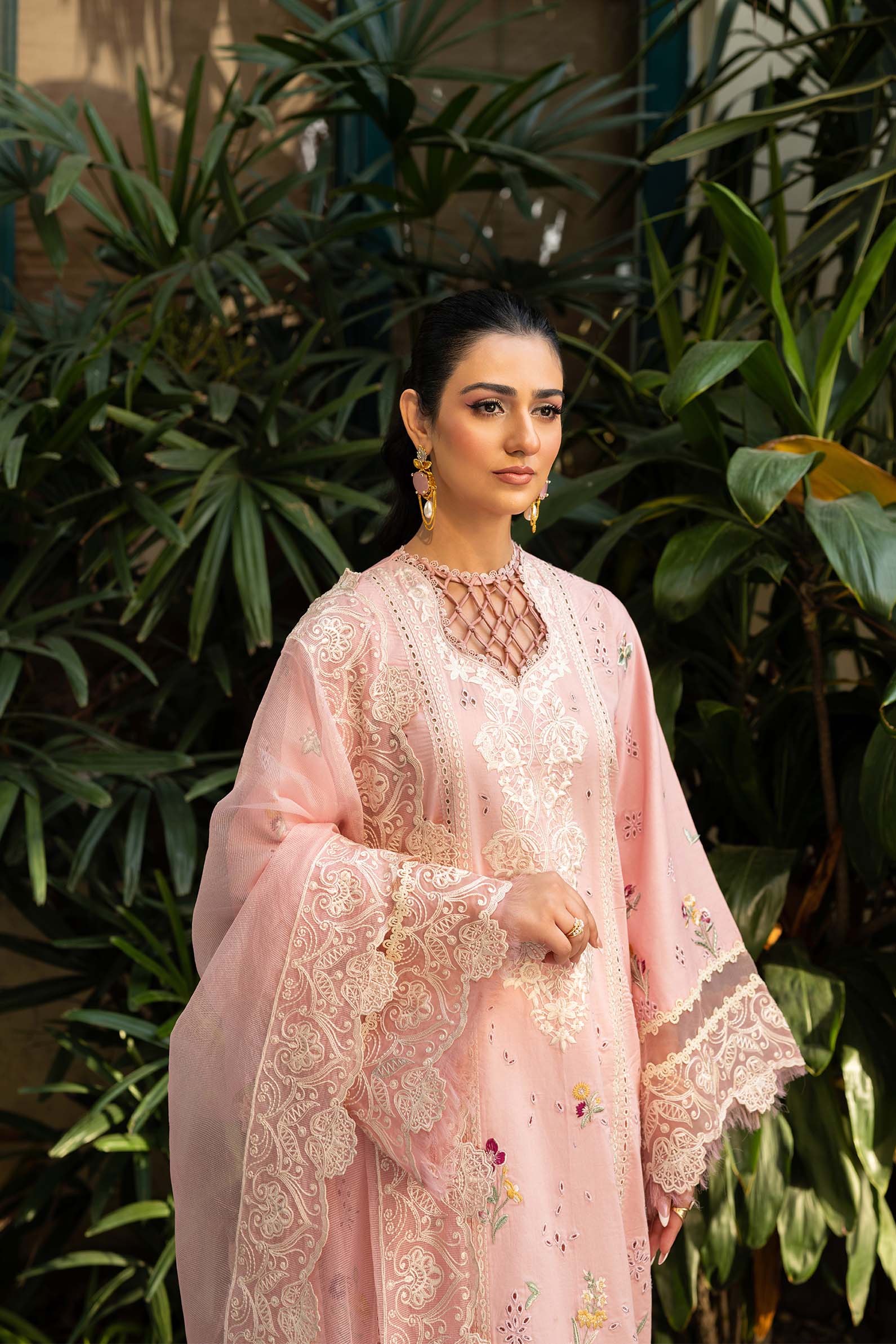 Maryam Hussain | Luxury Lawn 25 | Naina - by - Libasekhas UK - Registered Vendor of : Maryam Hussain - 100% Original Designer Dresss