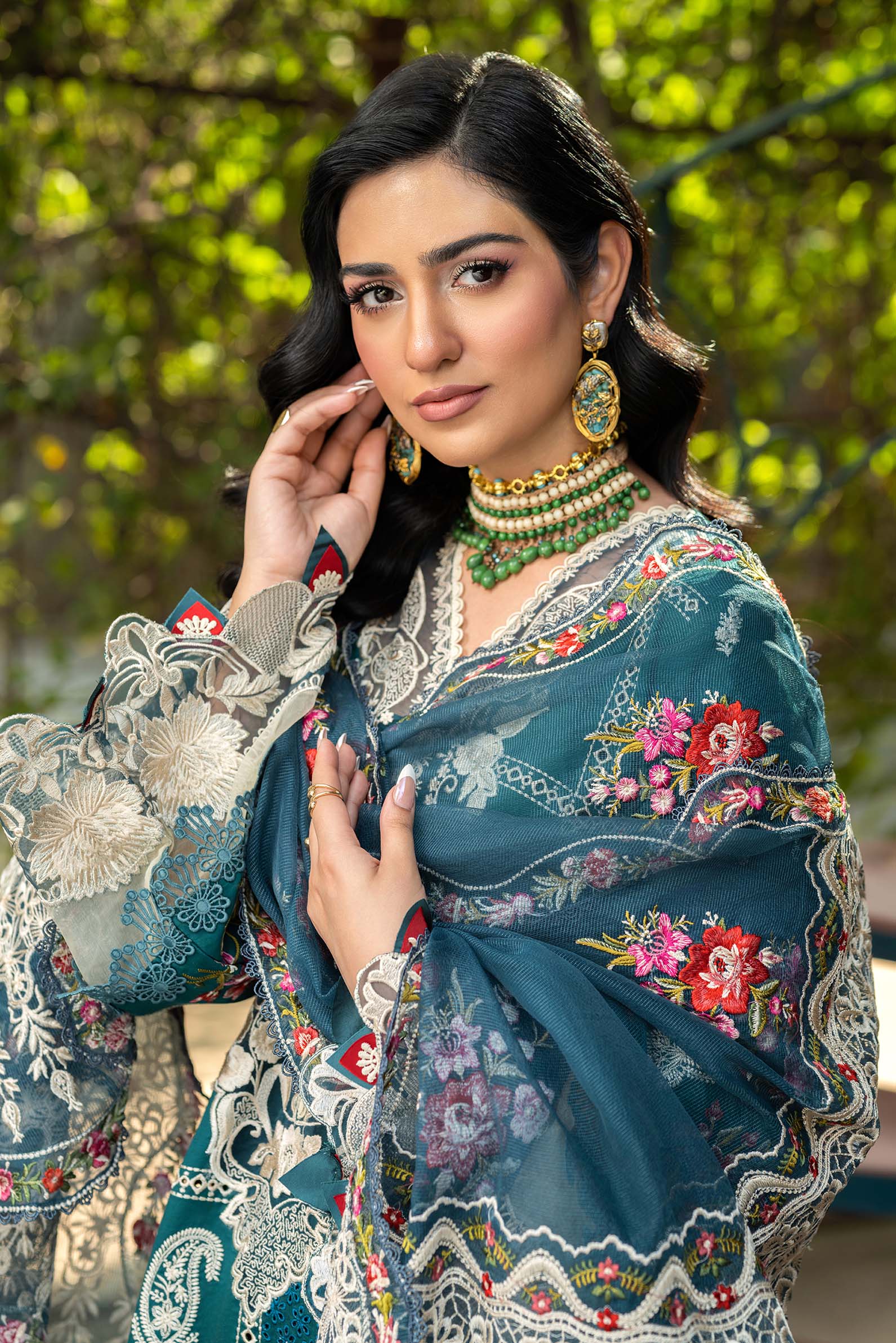 Maryam Hussain | Luxury Lawn 25 | Neelum - by - Libasekhas UK - Registered Vendor of : Maryam Hussain - 100% Original Designer Dresss
