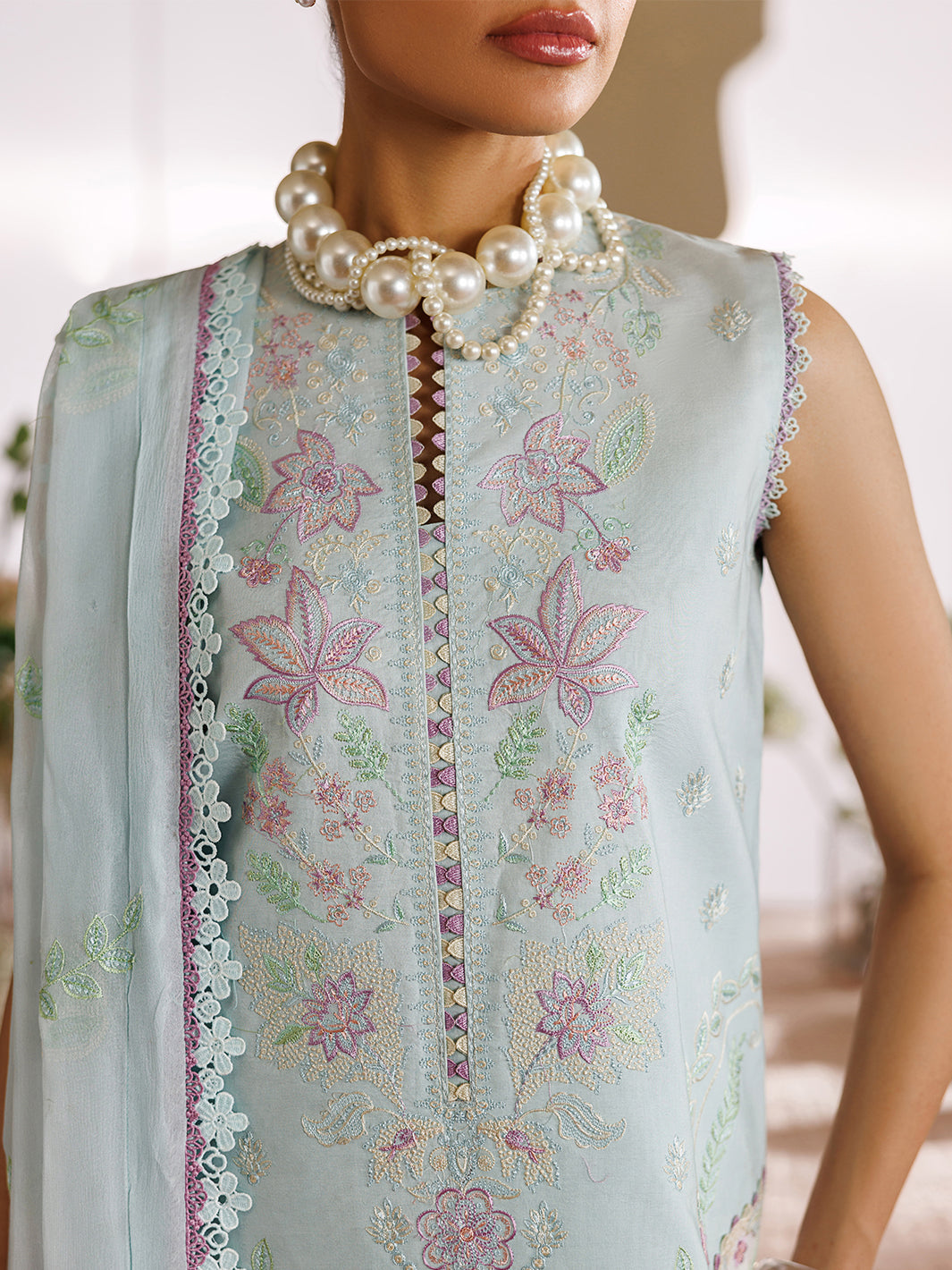 Mahnur | Morbagh Luxury Lawn 26 | M-01 - by Libasekhas - Registered Vendor of : Mahnur - 100% Original Designer Dress