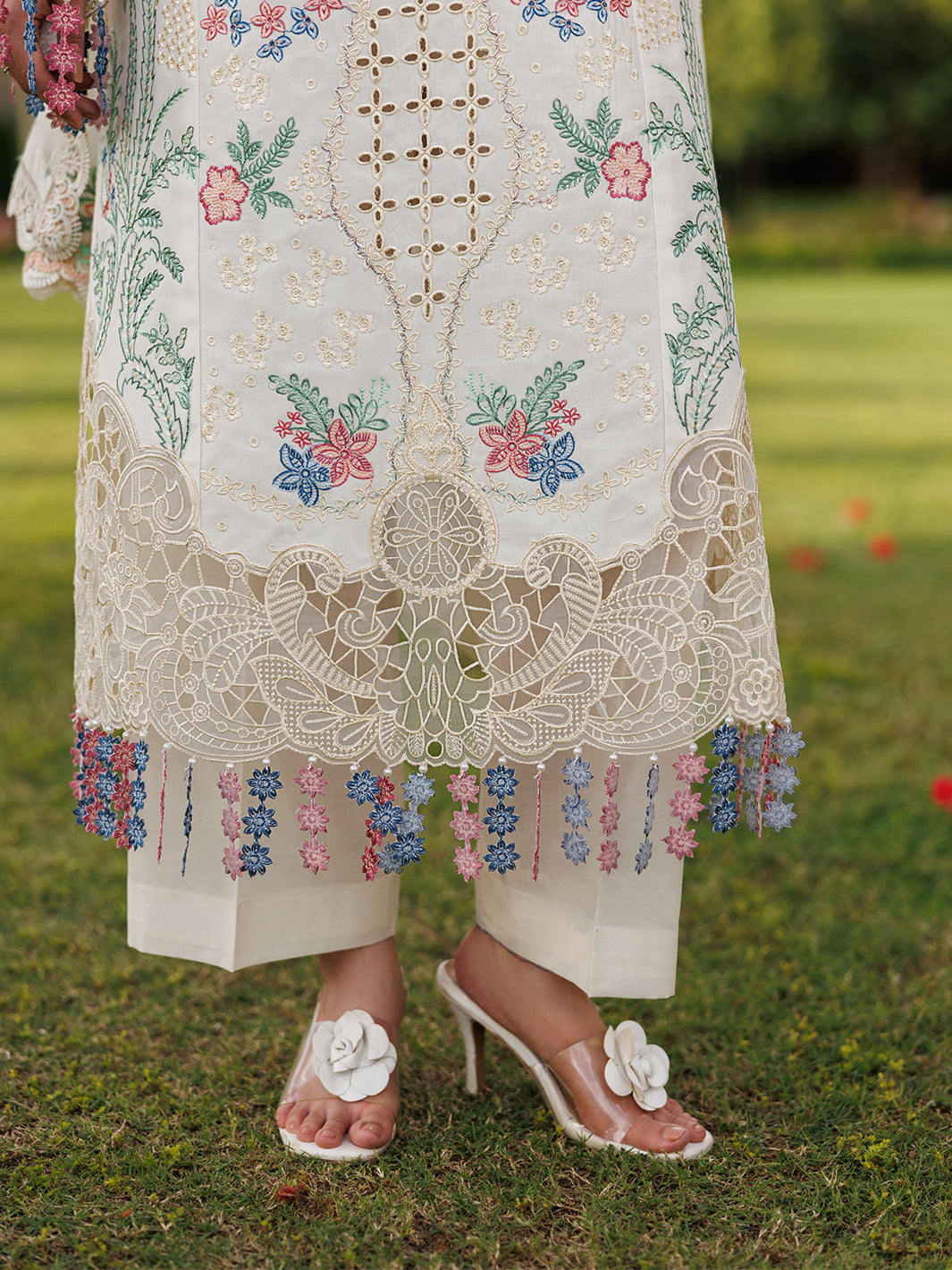 Mahnur | Morbagh Luxury Lawn 26 | M-03 - by Libasekhas - Registered Vendor of : Mahnur - 100% Original Designer Dress