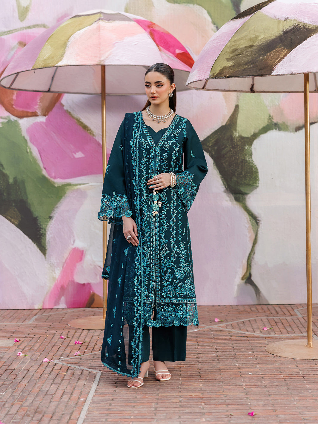 Mahnur | Morbagh Luxury Lawn 26 | M-04 - by Libasekhas - Registered Vendor of : Mahnur - 100% Original Designer Dress