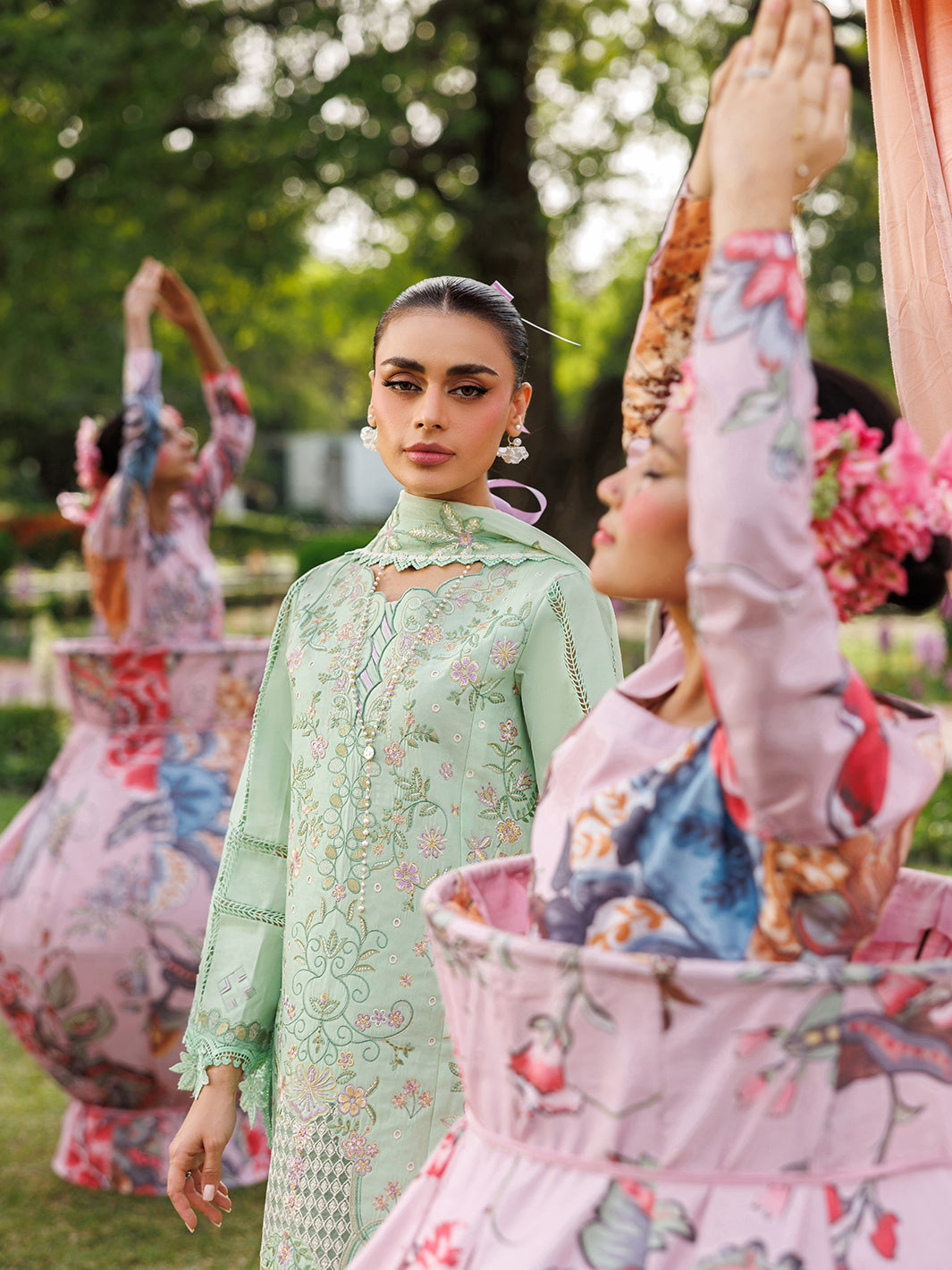 Mahnur | Morbagh Luxury Lawn 26 | M-06 - by Libasekhas - Registered Vendor of : Mahnur - 100% Original Designer Dress