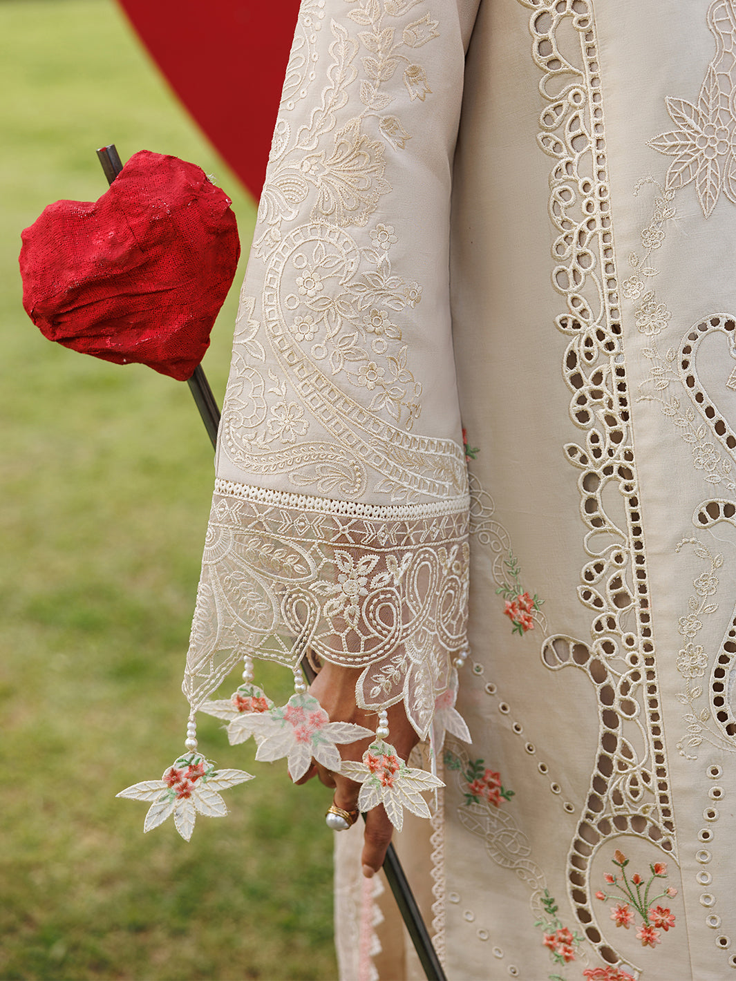 Mahnur | Morbagh Luxury Lawn 26 | M-07 - by Libasekhas - Registered Vendor of : Mahnur - 100% Original Designer Dress
