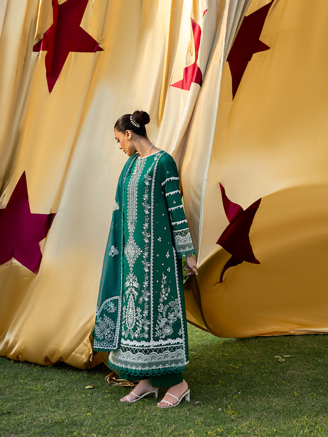 Mahnur | Morbagh Luxury Lawn 26 | M-09 - by Libasekhas - Registered Vendor of : Mahnur - 100% Original Designer Dress