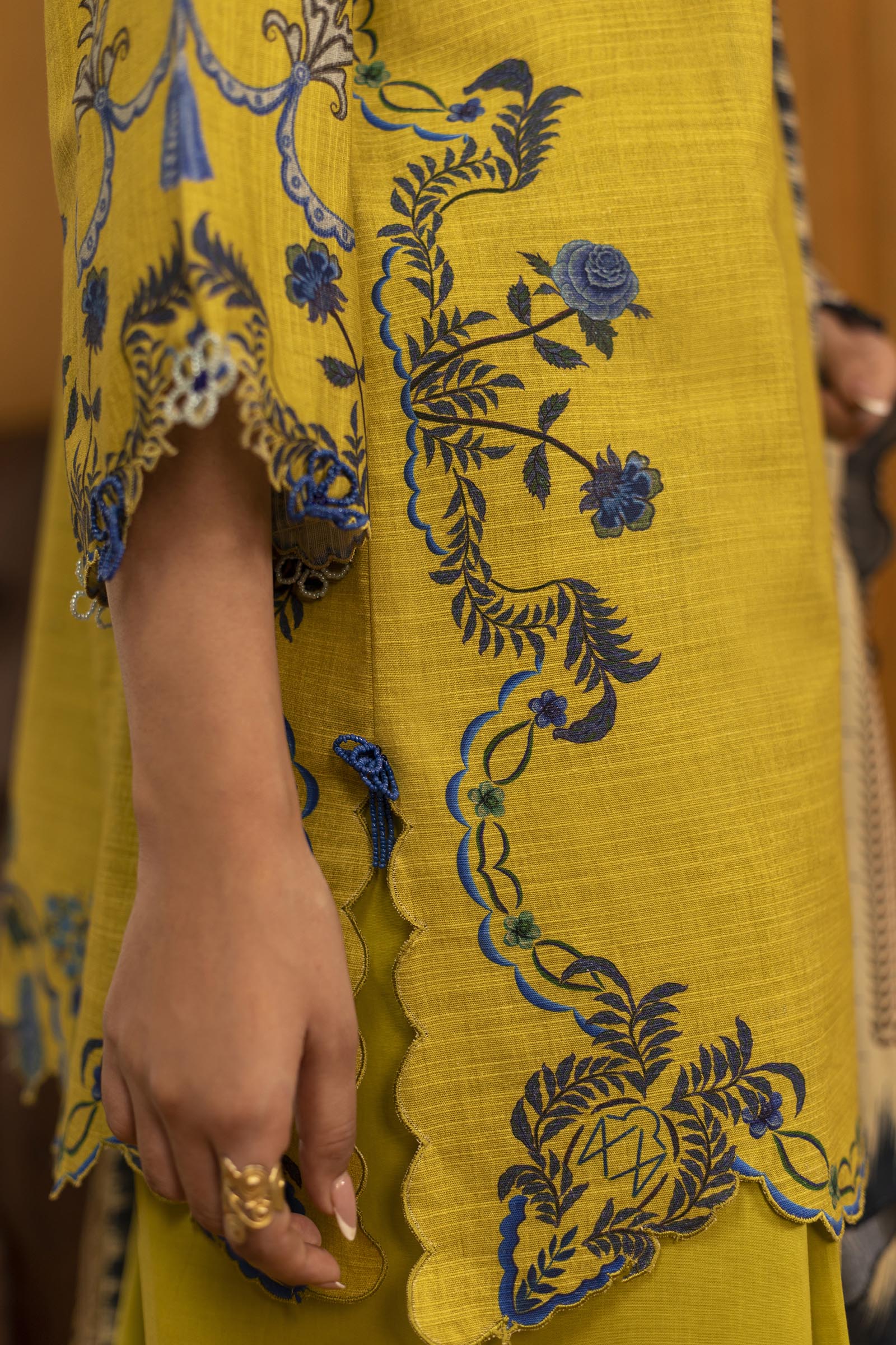 Sana Safinaz | Muzlin Winter 25 | M253-004A - by Libasekhas UK - Registered Vendor of : Sana Safinaz - 100% Original Designer Dress