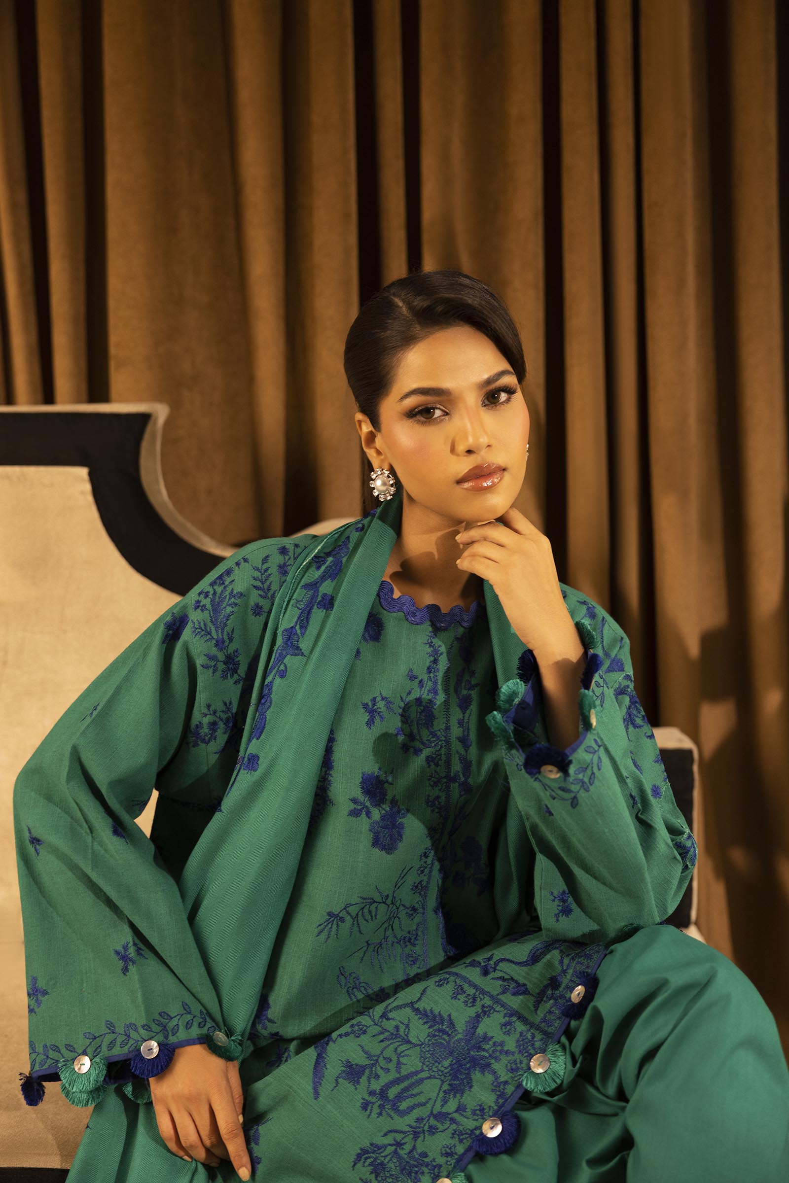 Sana Safinaz | Muzlin Winter 25 | 010A - by Libasekhas UK - Registered Vendor of : Sana Safinaz - 100% Original Designer Dress