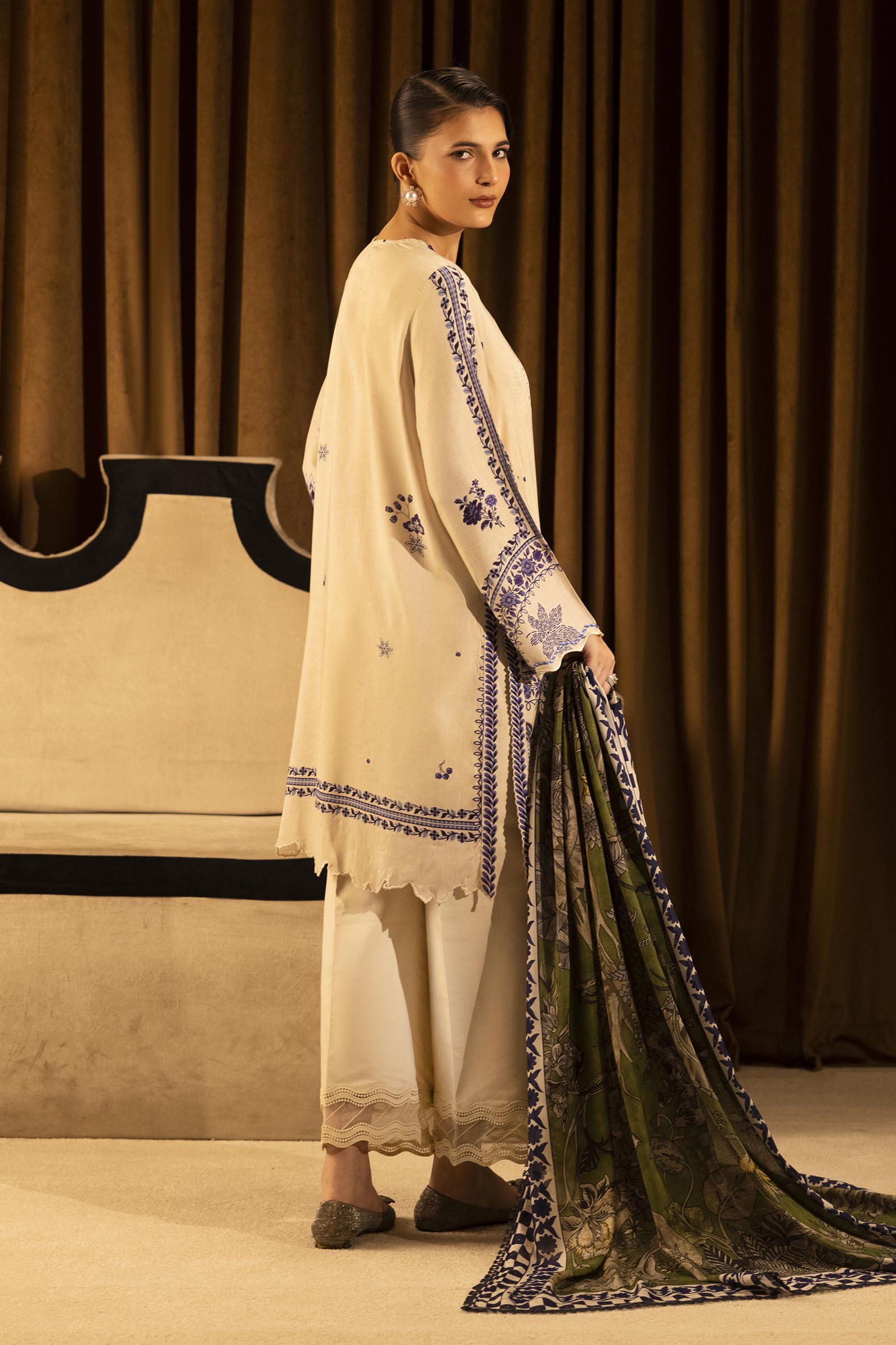 Sana Safinaz | Muzlin Winter 25 | 020B - by Libasekhas UK - Registered Vendor of : Sana Safinaz - 100% Original Designer Dress