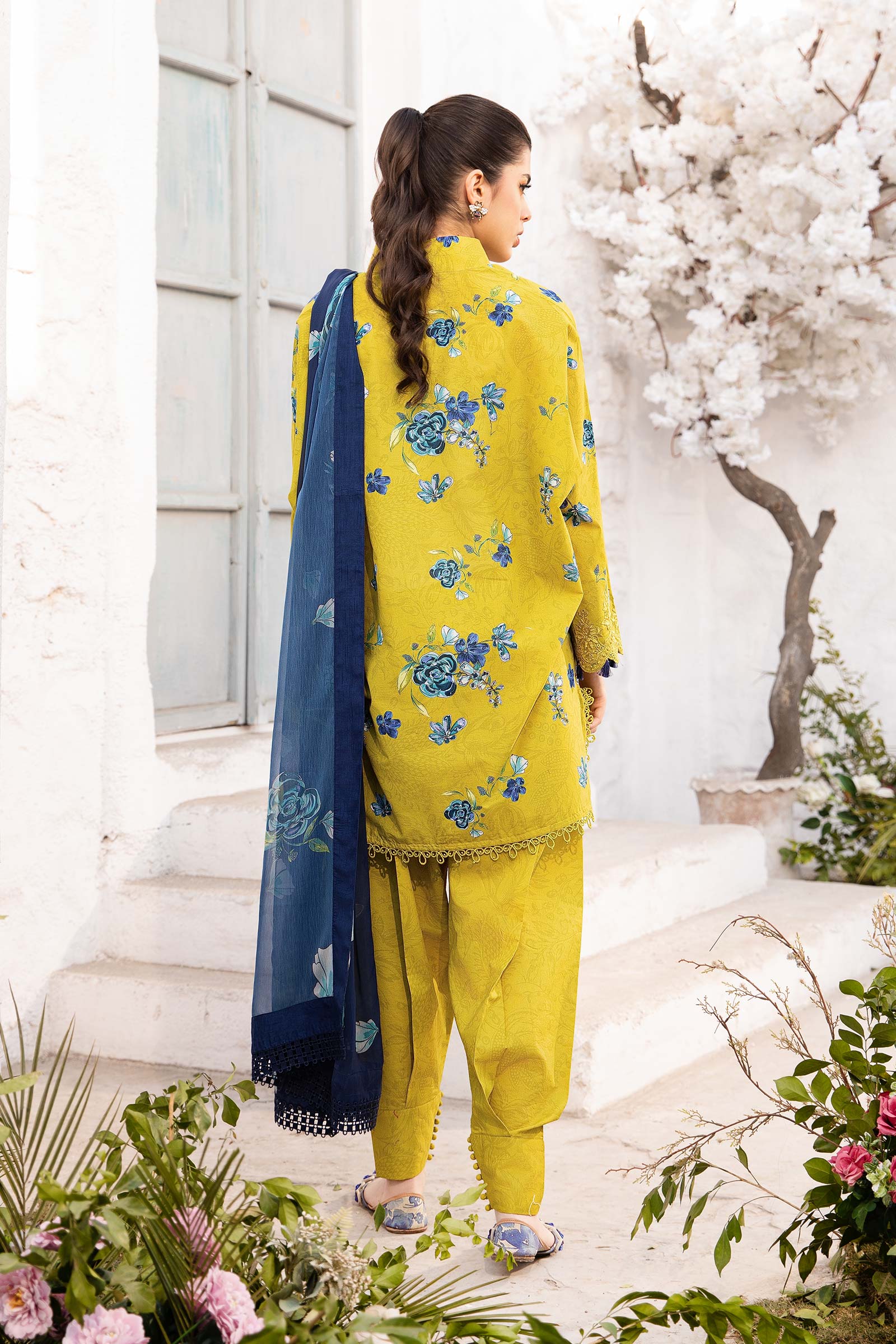Maria B | M Basic Summer Lawn 25 | MB-CUS25-702A - by - Libasekhas UK - Registered Vendor of : Maria B - 100% Original Designer Dresss