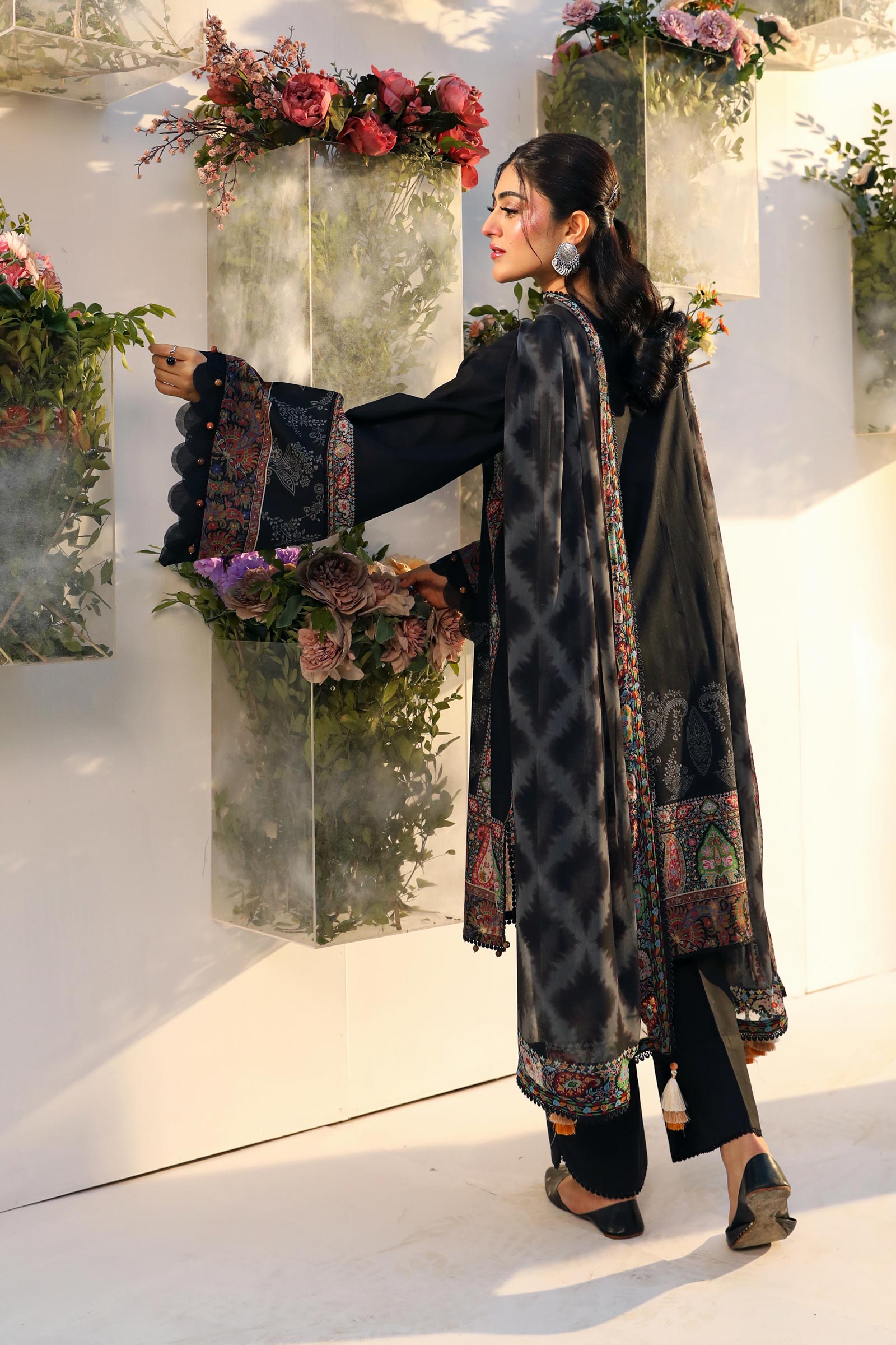 Maria B | M Basic Summer Lawn 25 | MB-CUS25-703A - by - Libasekhas UK - Registered Vendor of : Maria B - 100% Original Designer Dresss