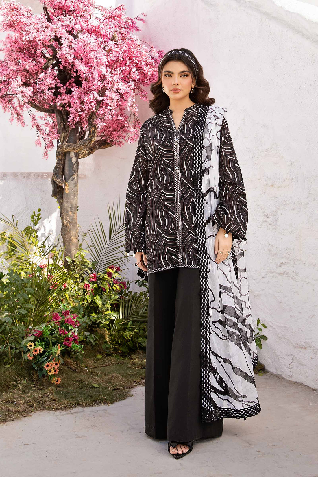 Maria B | M Basic Summer Lawn 25 | MB-CUS25-704B - by - Libasekhas UK - Registered Vendor of : Maria B - 100% Original Designer Dresss