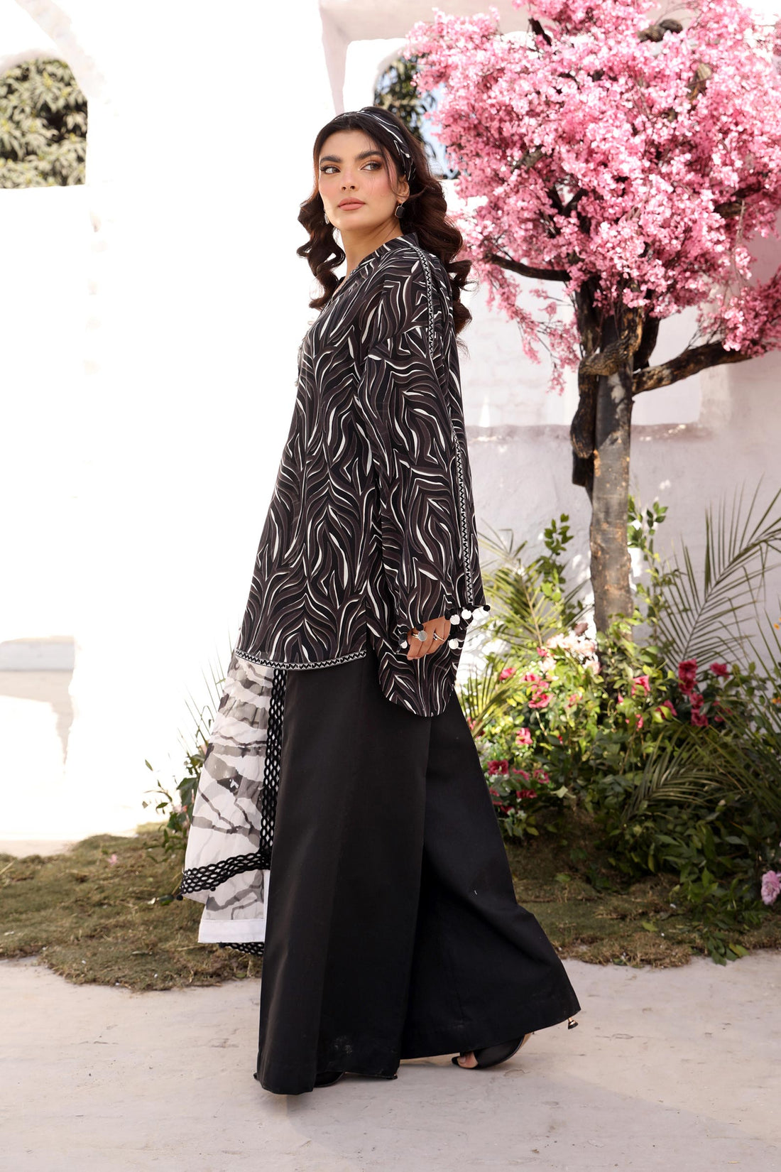 Maria B | M Basic Summer Lawn 25 | MB-CUS25-704B - by - Libasekhas UK - Registered Vendor of : Maria B - 100% Original Designer Dresss