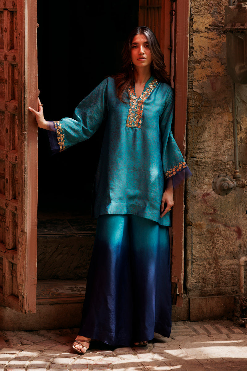 The Pink Tree Company | Yaadish Bakhair | Aab-e-Neel - by Libasekhas UK - Registered Vendor of : The Pink Tree Company - 100% Original Designer Dress