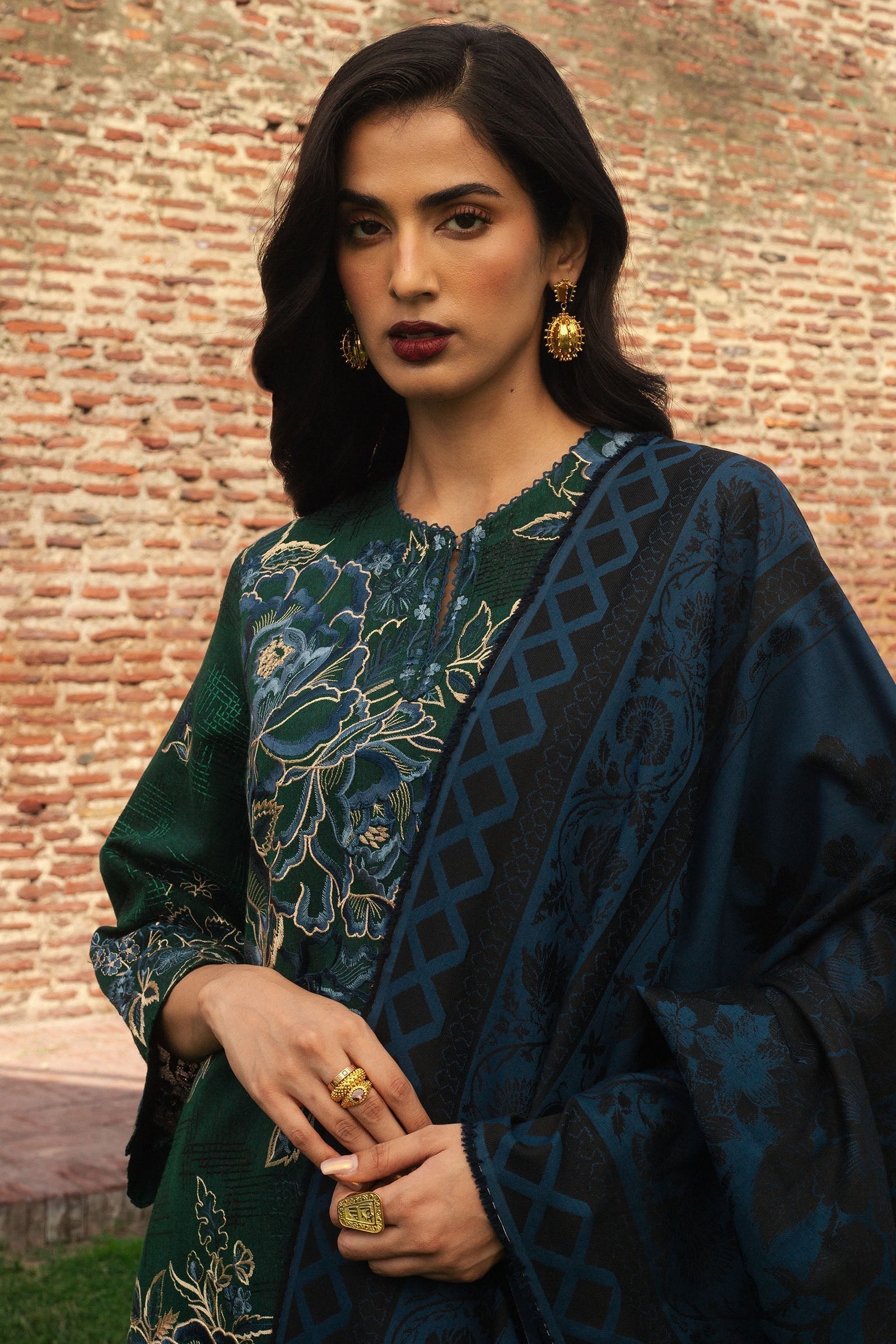 Zara Shahjahan | Winter 24 |  MINA-D7 - by - Libasekhas UK - Registered Vendor of : Zara Sahjahan - 100% Original Designer Dresss