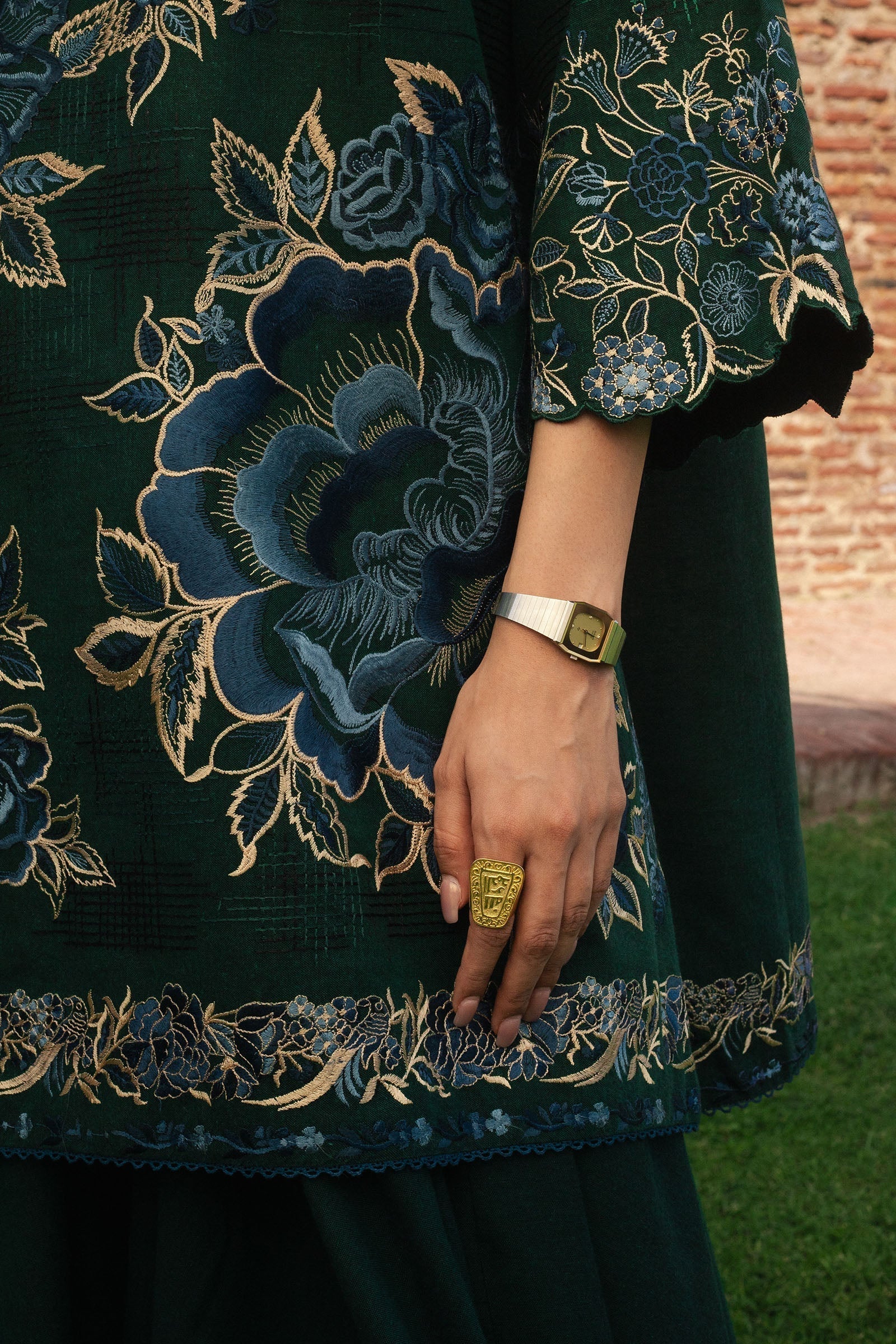 Zara Shahjahan | Winter 24 |  MINA-D7 - by - Libasekhas UK - Registered Vendor of : Zara Sahjahan - 100% Original Designer Dresss