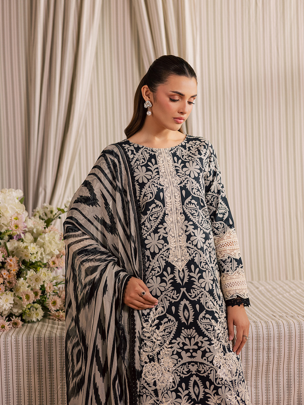 Mahnur | Jahaan Lawn 26 | MJ-09 - by Libasekhas UK - Registered Vendor of : Mahnur - 100% Original Designer Dress