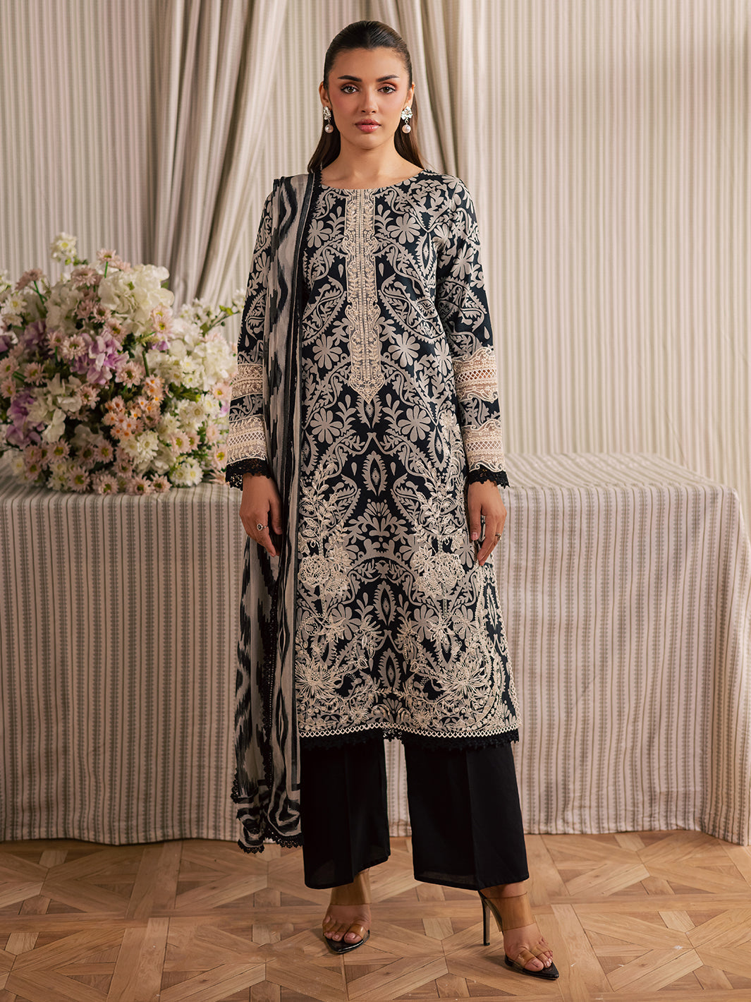 Mahnur | Jahaan Lawn 26 | MJ-09 - by Libasekhas UK - Registered Vendor of : Mahnur - 100% Original Designer Dress