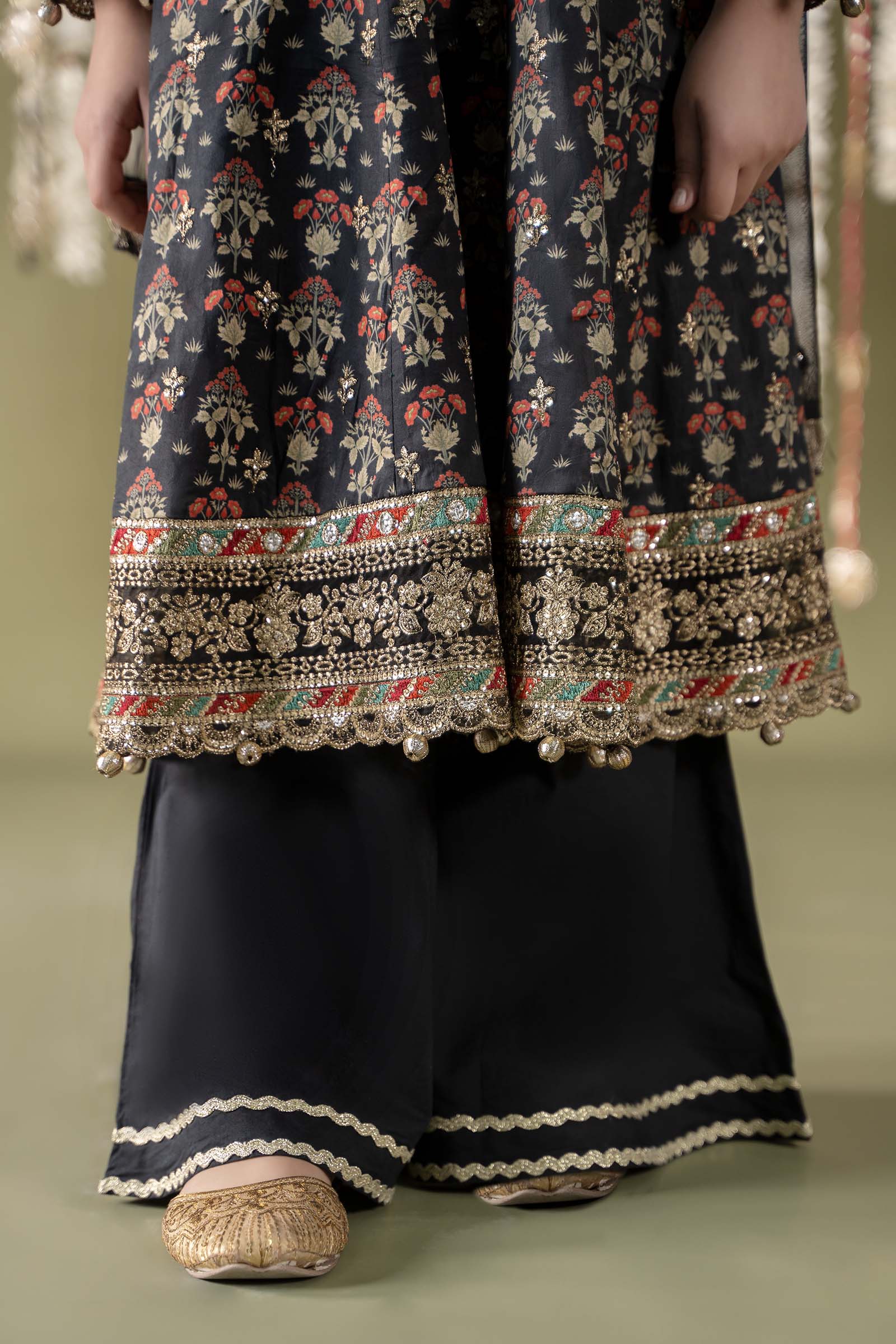 Maria B | 3 Piece Embroidered Lawn Suit | MKD-EF25-05 - by - Libasekhas UK - Registered Vendor of : Maria B - 100% Original Designer Dresss