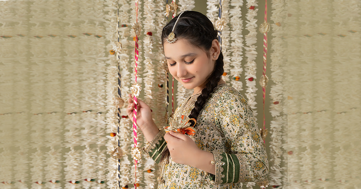 Maria B | 3 Piece Embroidered Lawn Suit | MKD-EF25-27 - by - Libasekhas UK - Registered Vendor of : Maria B - 100% Original Designer Dresss