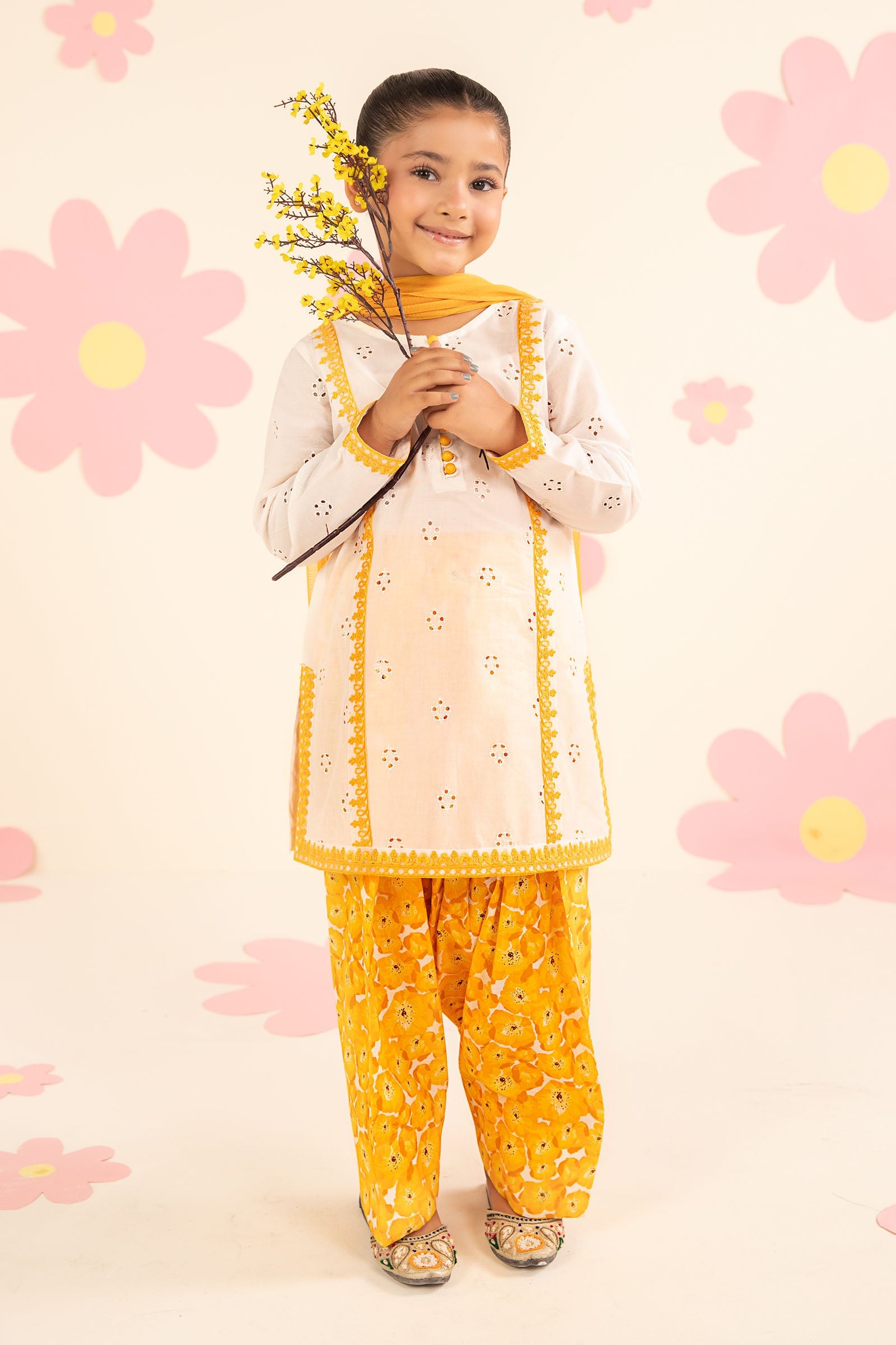 kids-clothes-mkd-ef25-66r1-white-and-yellow by Maria B Kids - Designer Dress  - Type : KidsClothes - Available at Libasekhas UK - 100% Original 