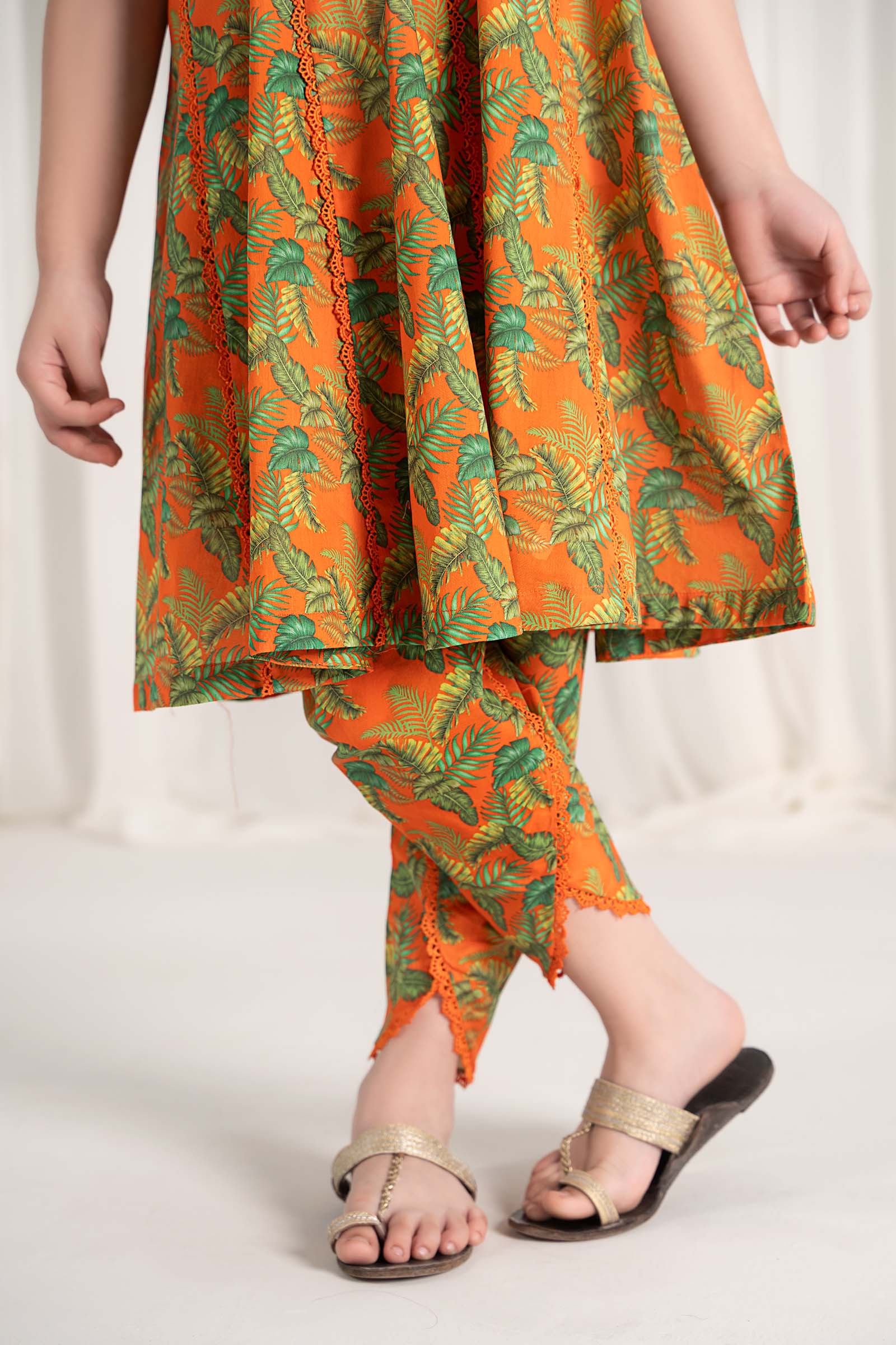 Maria B | 2 Piece Printed Lawn Suit | MKD-EF25-68 - by - Libasekhas UK - Registered Vendor of : Maria B - 100% Original Designer Dresss