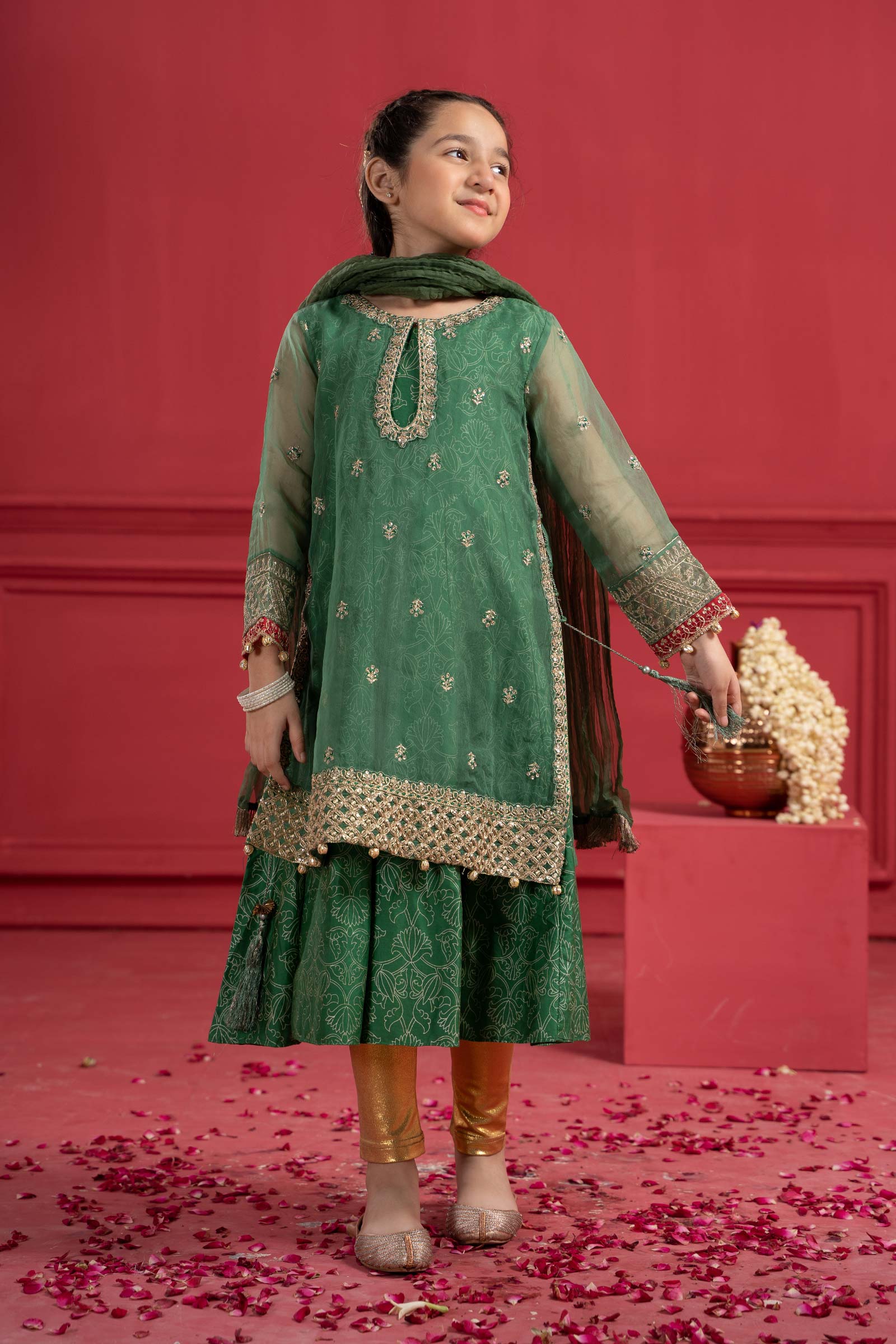 Maria B | Suit Green MKS-W23-21 - by - Libasekhas UK - Registered Vendor of : Maria B - 100% Original Designer Dresss
