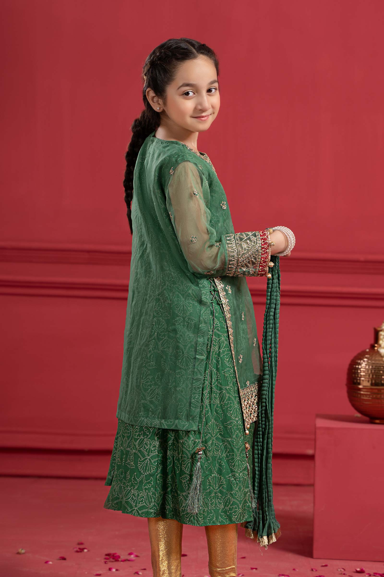Maria B | Suit Green MKS-W23-21 - by - Libasekhas UK - Registered Vendor of : Maria B - 100% Original Designer Dresss