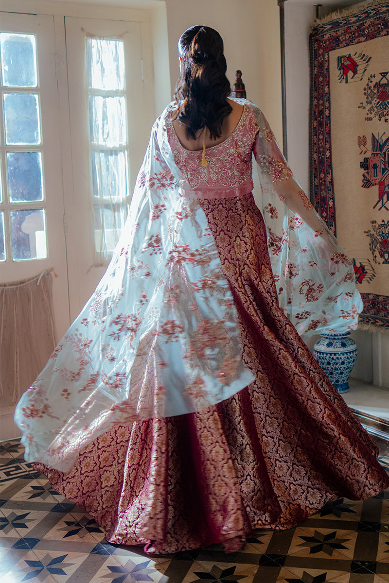Mushq | Sunehri Resham Edit | RUSHNA - by - Libasekhas UK - Registered Vendor of : Mushq - 100% Original Designer Dresss