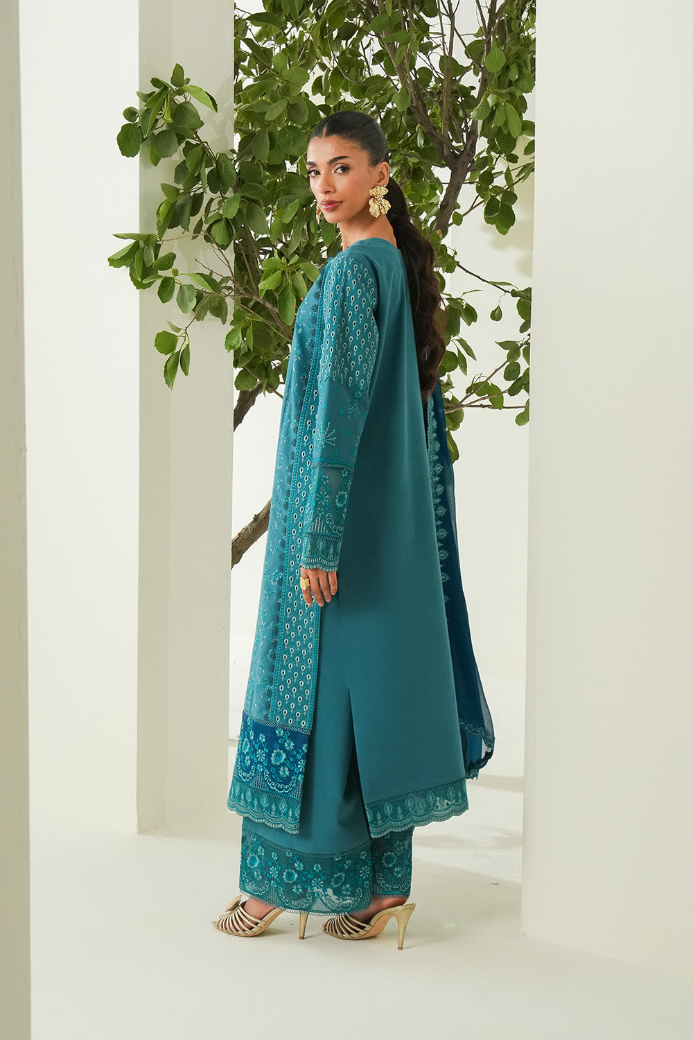 Maryum N Maria | Soiree Lawn | Freesia - by - Libasekhas UK - Registered Vendor of : Maryam N Maria - 100% Original Designer Dresss