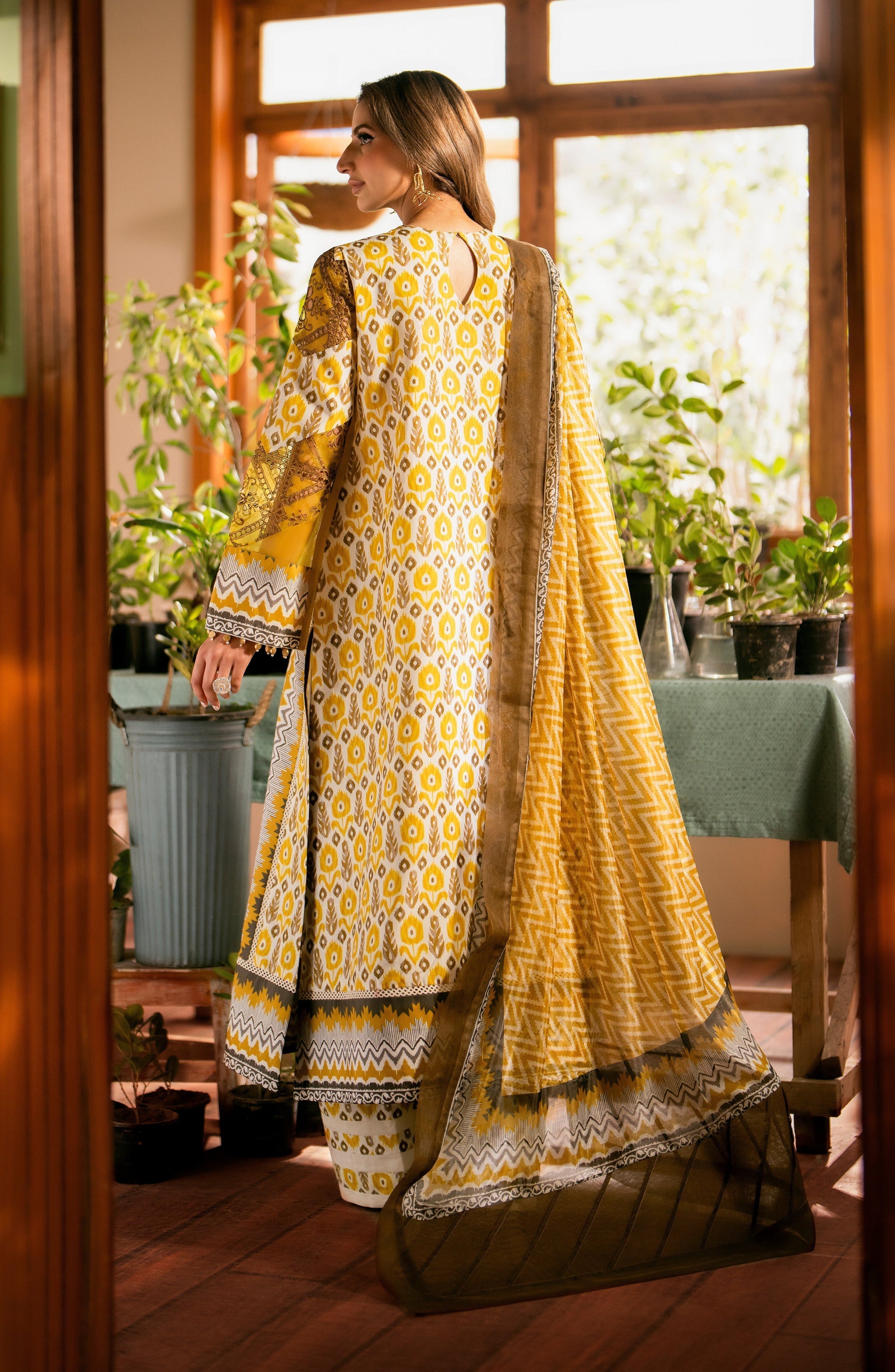 Maryum N Maria | Luxury Lawn 24 | Layla - by - Libasekhas UK - Registered Vendor of : Maryum N Maria - 100% Original Designer Dresss