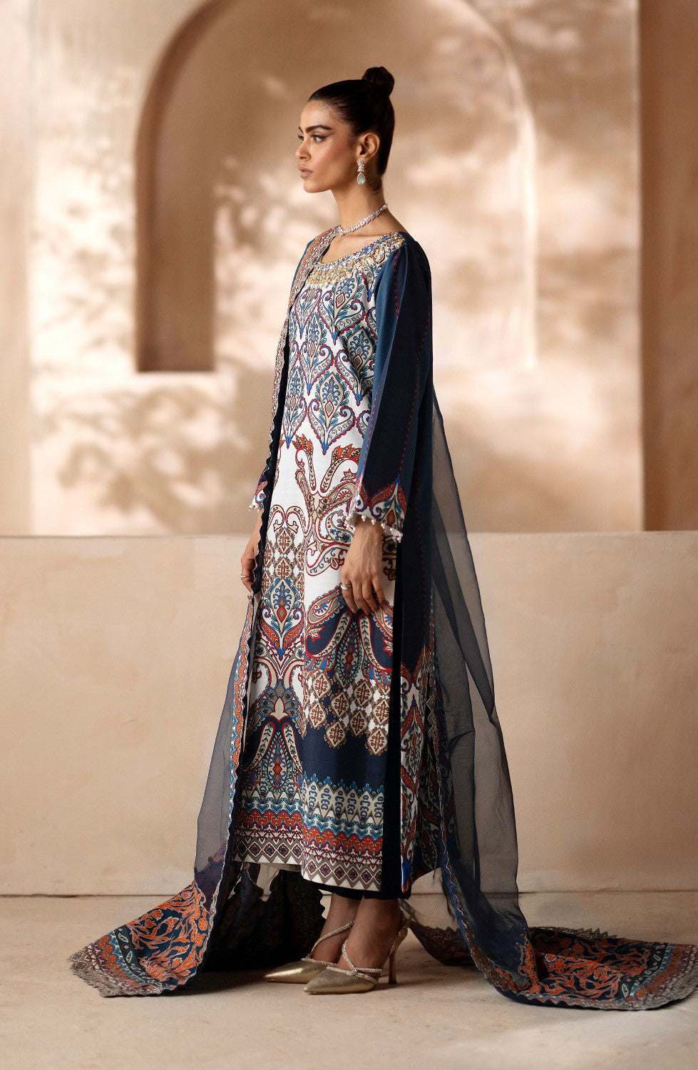 Maryum N Maria | Zeil Winter | CHARVI - MS40098 - by - Libasekhas UK - Registered Vendor of : Maryam N Maria - 100% Original Designer Dresss