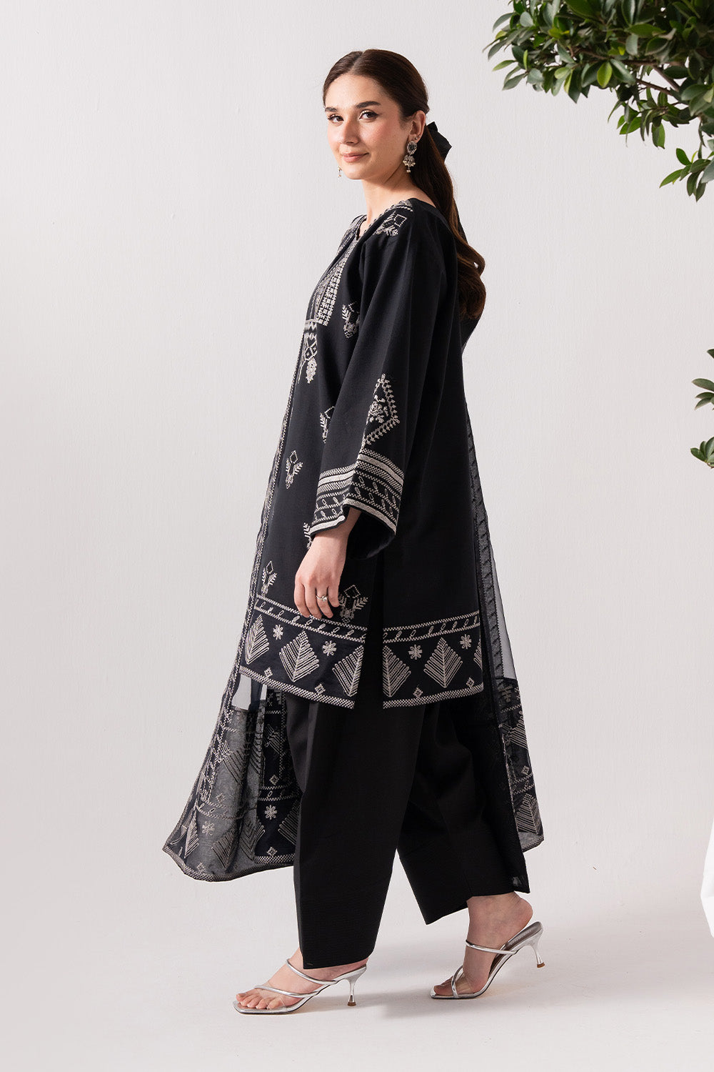 Maryum N Maria | Zuhur 25 | KAIROS - by - Libasekhas UK - Registered Vendor of : Maryum N Maria - 100% Original Designer Dresss