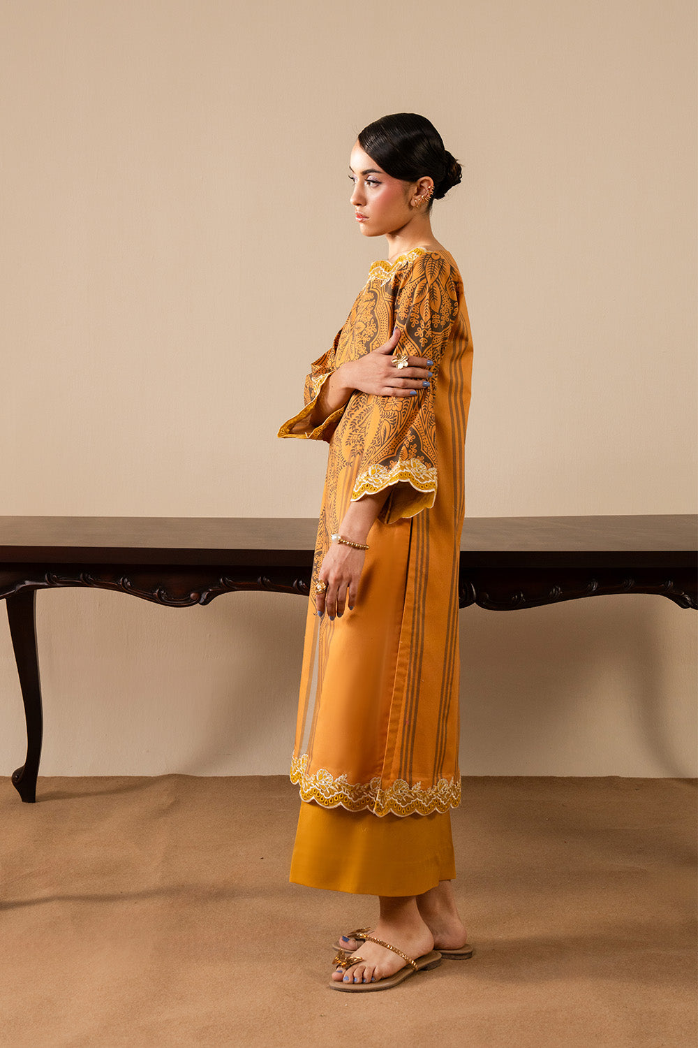 Maryum N Maria | Floren Lawn | IRIS - by - Libasekhas UK - Registered Vendor of : Maryam N Maria - 100% Original Designer Dresss