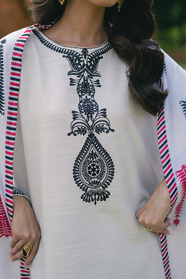 Maryum N Maria | Cosy Crew Winter Pret 25 | GULNOOR - MSS5760 - by Libasekhas UK - Registered Vendor of : Maryum N Maria - 100% Original Designer Dress