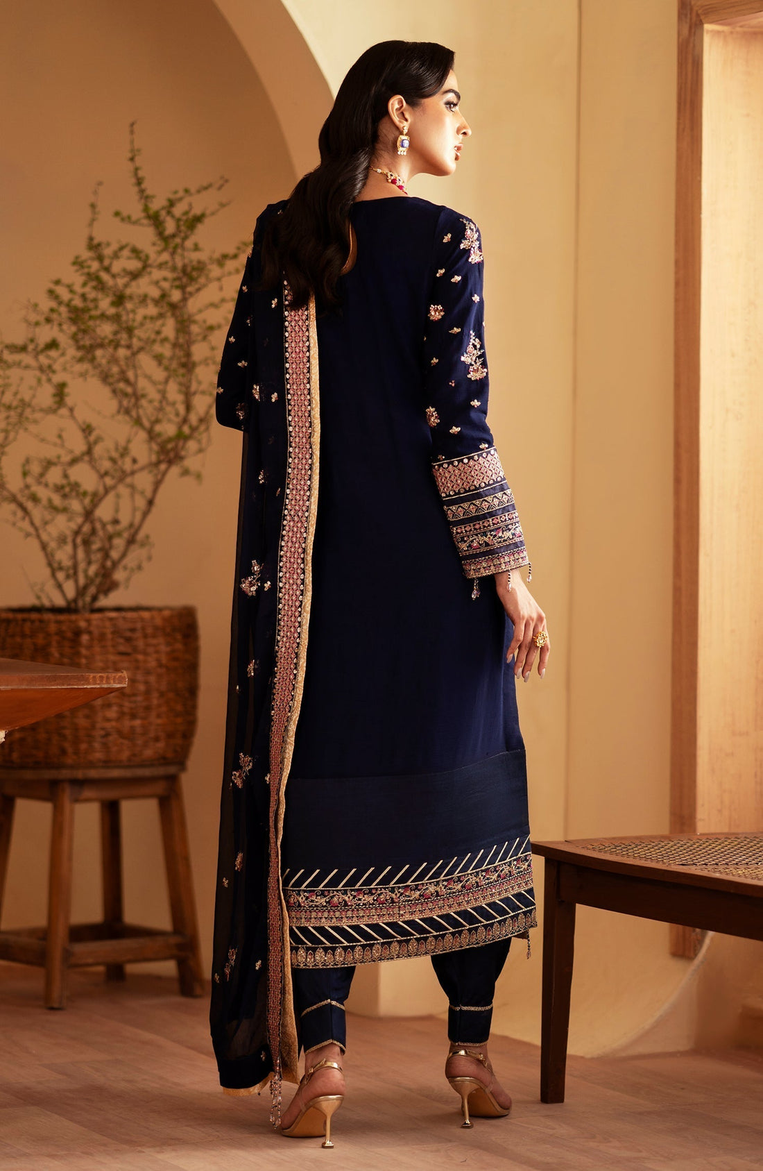 Emaan Adeel | Romansiyyah Luxury Formals 24 | Nageena - by - Libasekhas UK - Registered Vendor of : Emaan Adeel - 100% Original Designer Dresss