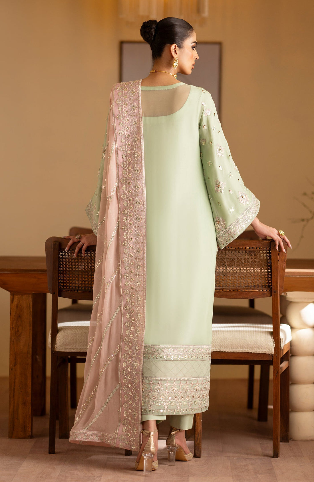Emaan Adeel | Romansiyyah Luxury Formals 24 | Najmeh - by - Libasekhas UK - Registered Vendor of : Emaan Adeel - 100% Original Designer Dresss