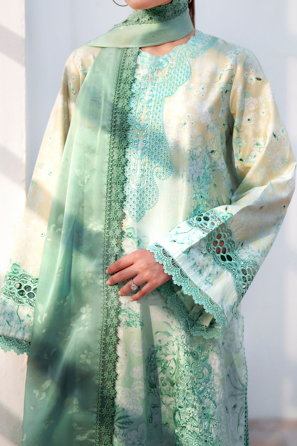 Afrozeh | Sunspell 26 | AURYN - by Libasekhas UK - Registered Vendor of : Afrozeh - 100% Original Designer Dress
