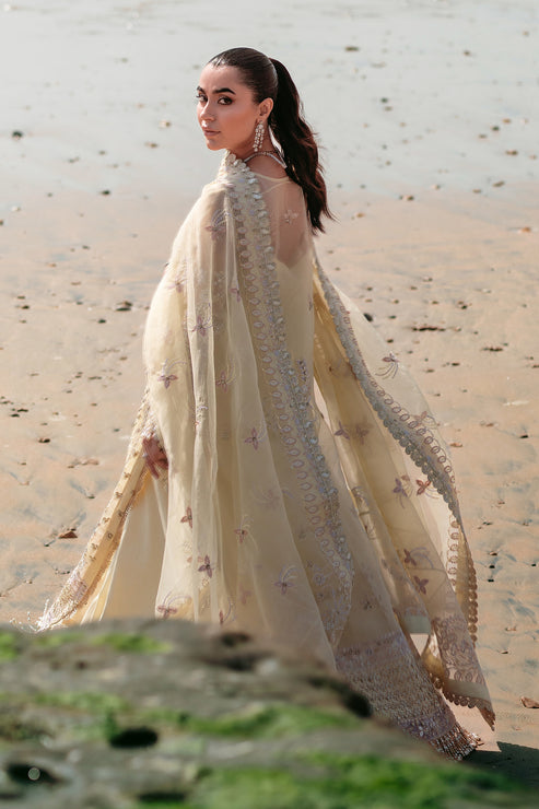 Emaan Adeel | Kamari Reveuse Wedding Formals | ELLE - by - Libasekhas UK - Registered Vendor of : Emaan Adeel - 100% Original Designer Dresss